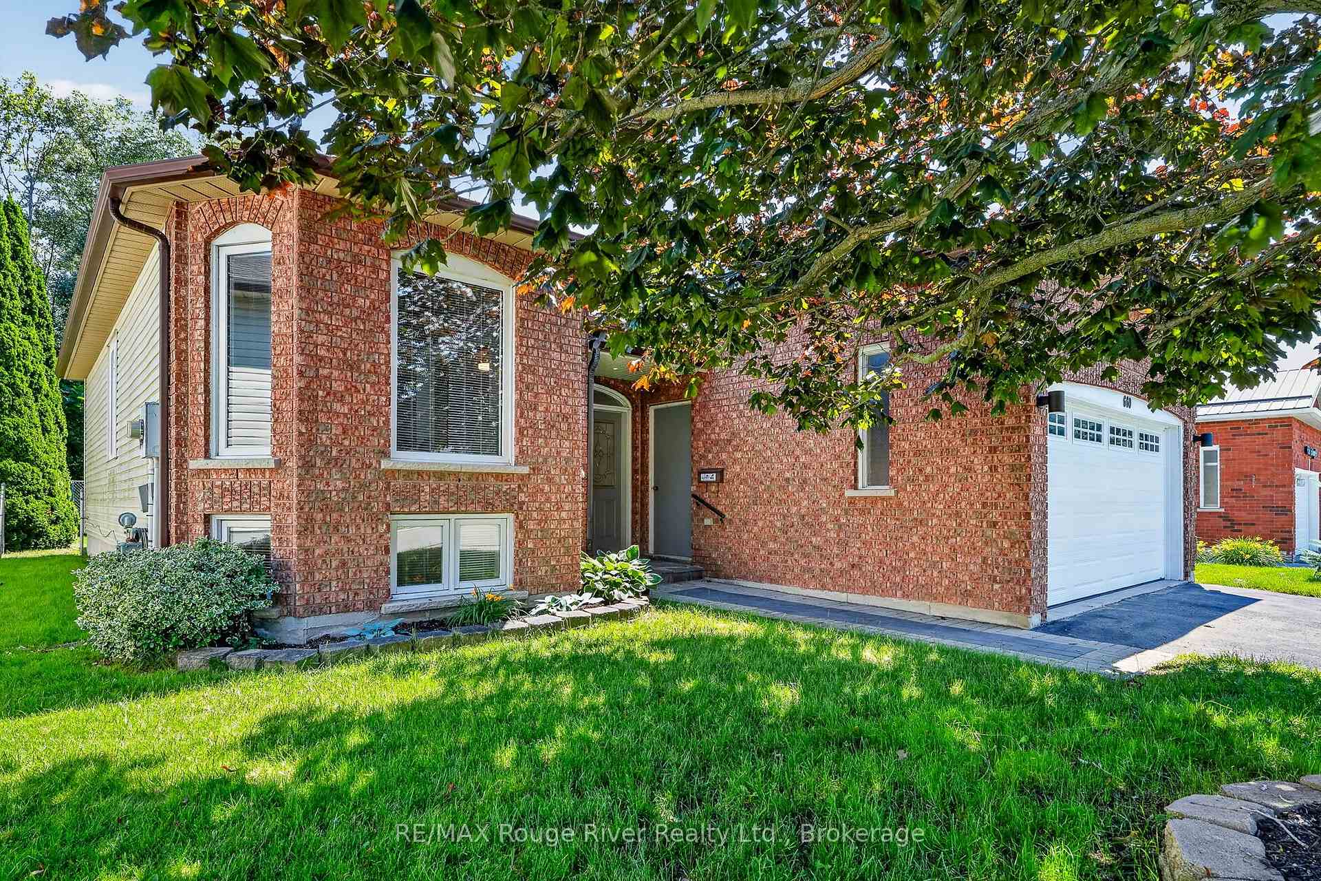 Photo 1 of 660 Ewing Street, Cobourg — HOMEH