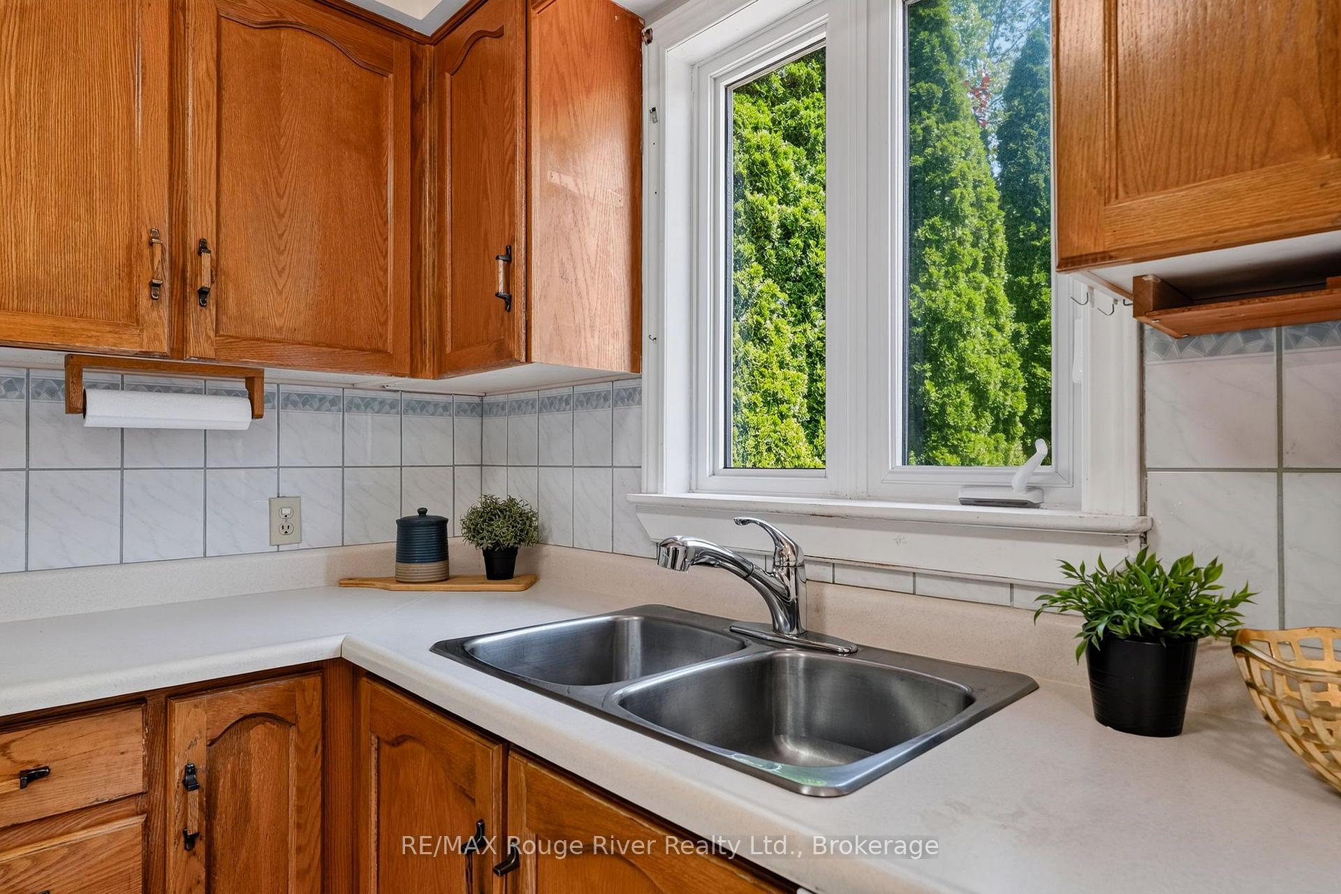 Photo 17 of 660 Ewing Street, Cobourg — HOMEH