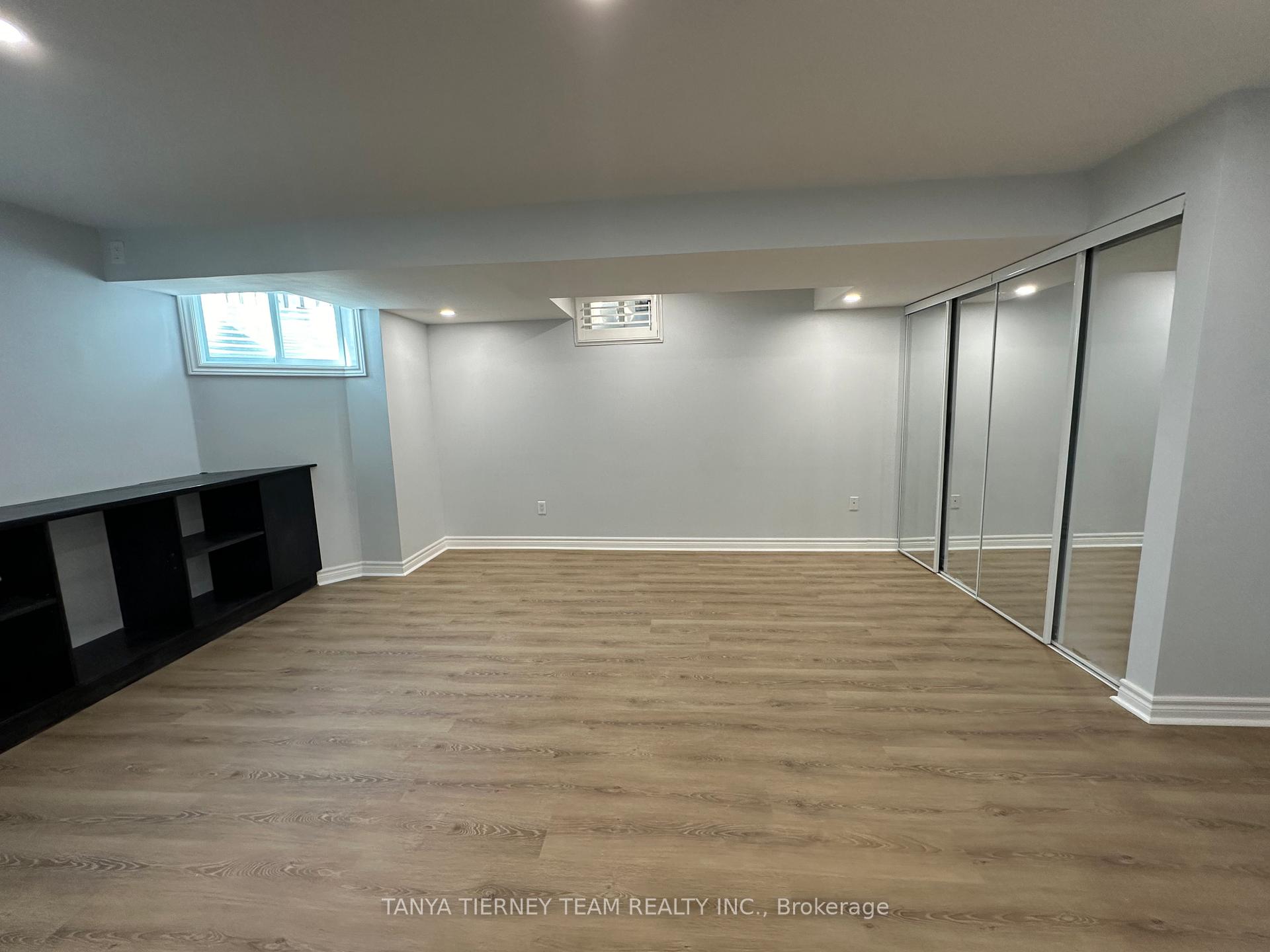 Photo 6 of 373 Carnwith Drive E, Whitby, Brooklin — HOMEH