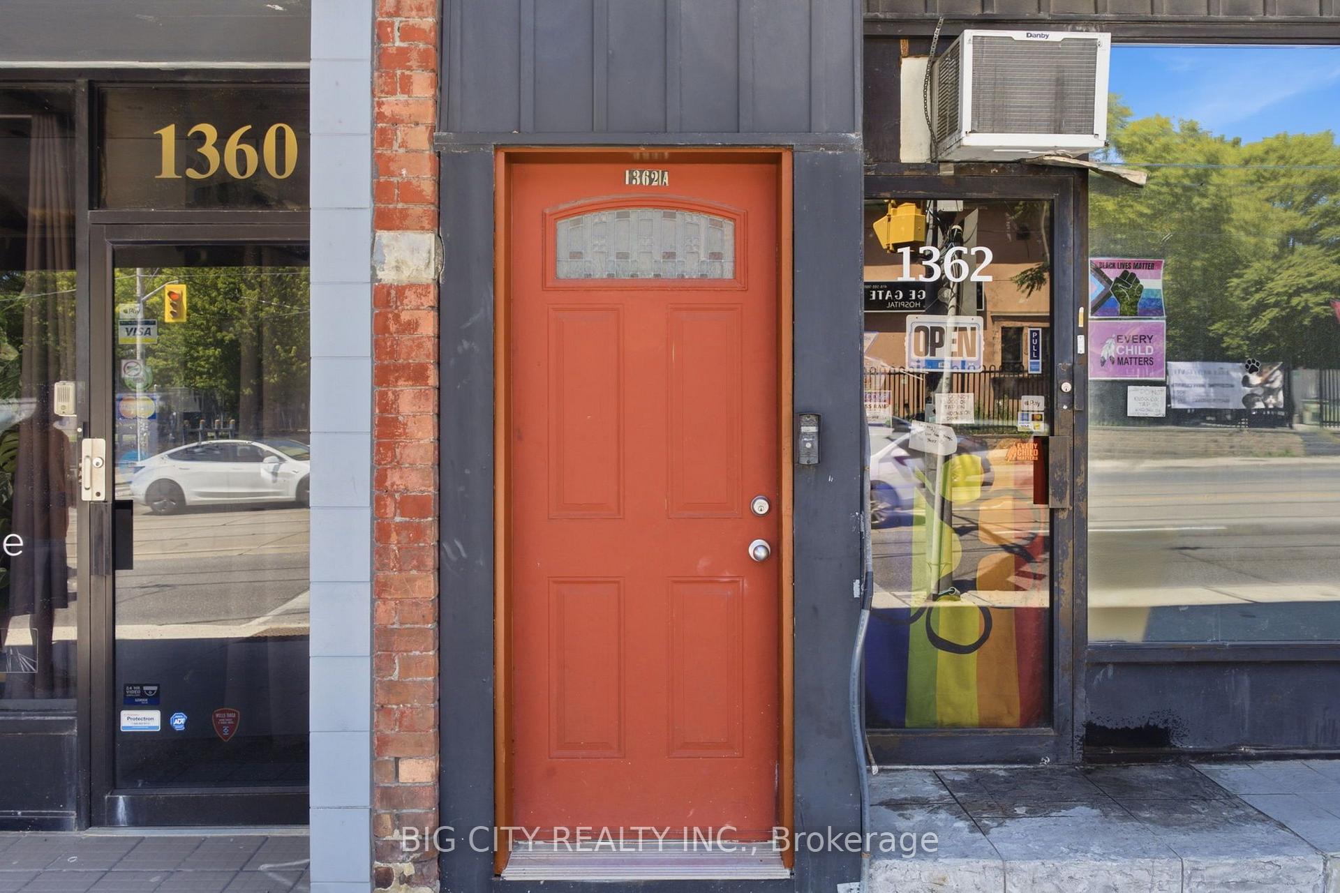 Photo 5 of Unit Upper, 1362 Bathurst Street, Toronto, Wychwood — HOMEH