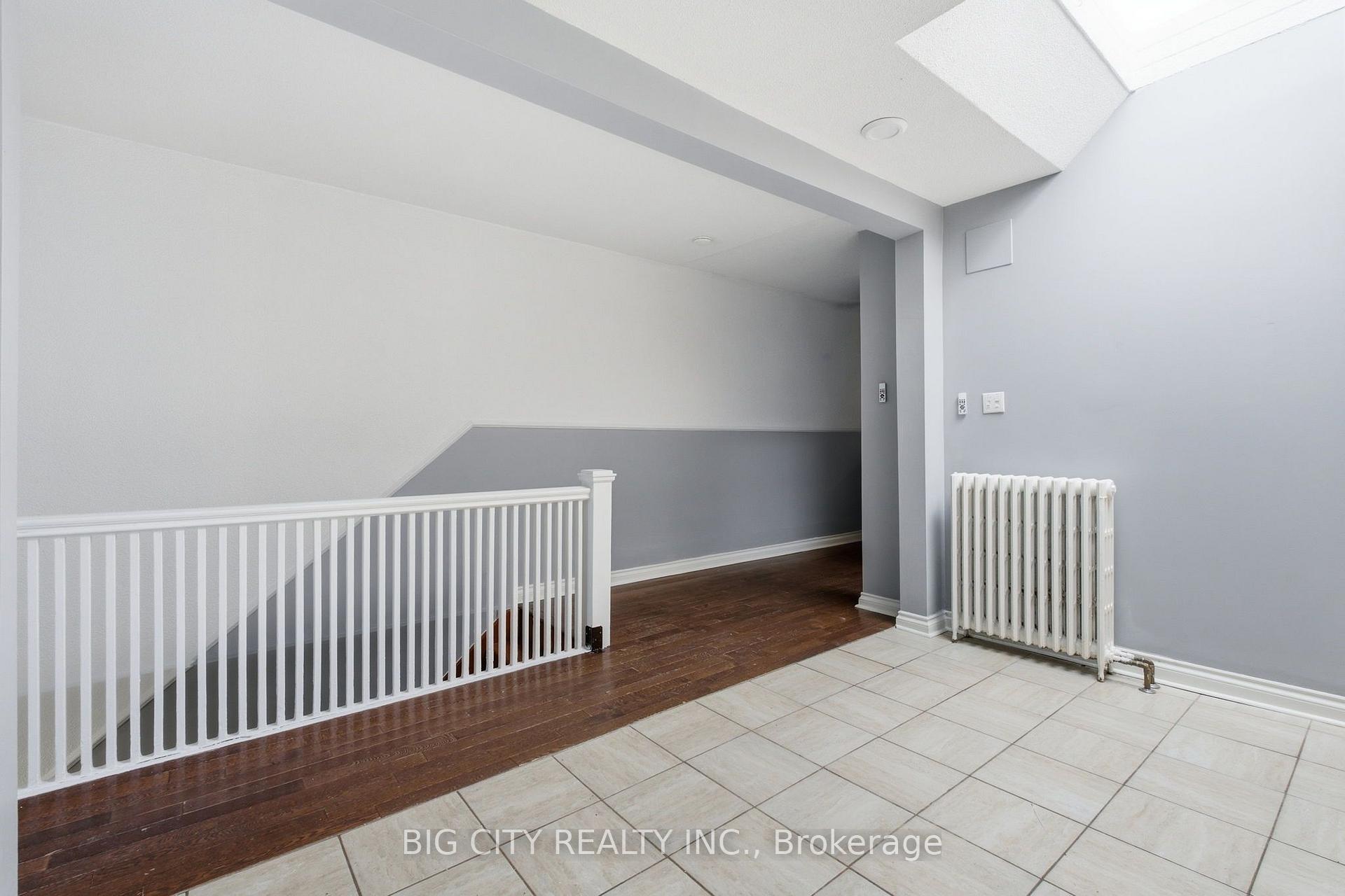 Photo 11 of Unit Upper, 1362 Bathurst Street, Toronto, Wychwood — HOMEH