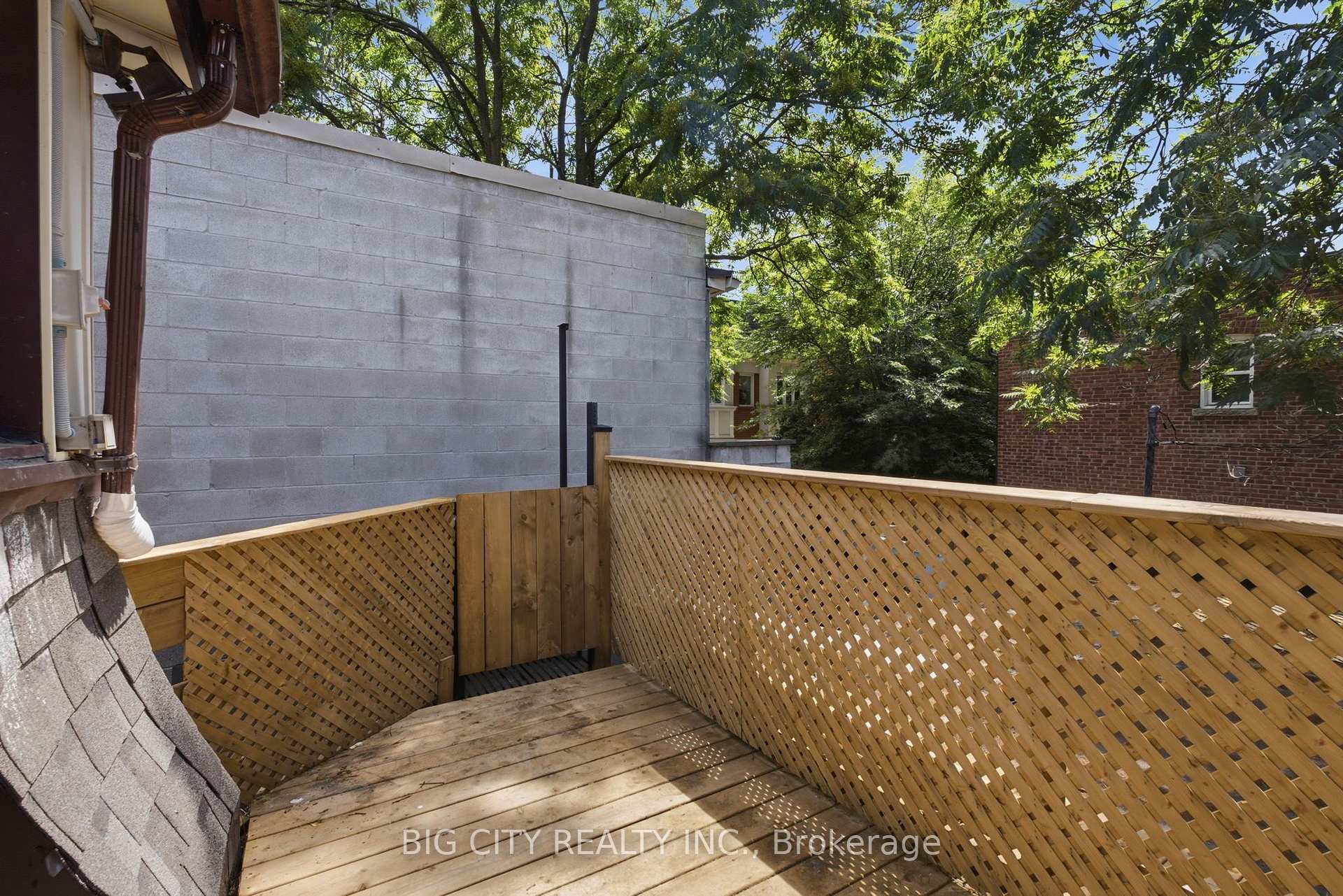 Photo 13 of Unit Upper, 1362 Bathurst Street, Toronto, Wychwood — HOMEH
