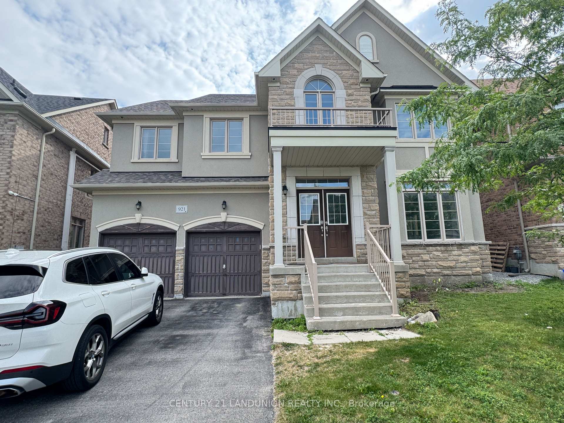 Photo 1 of 921 Goring Circle, Newmarket, Stonehaven-Wyndham — HOMEH
