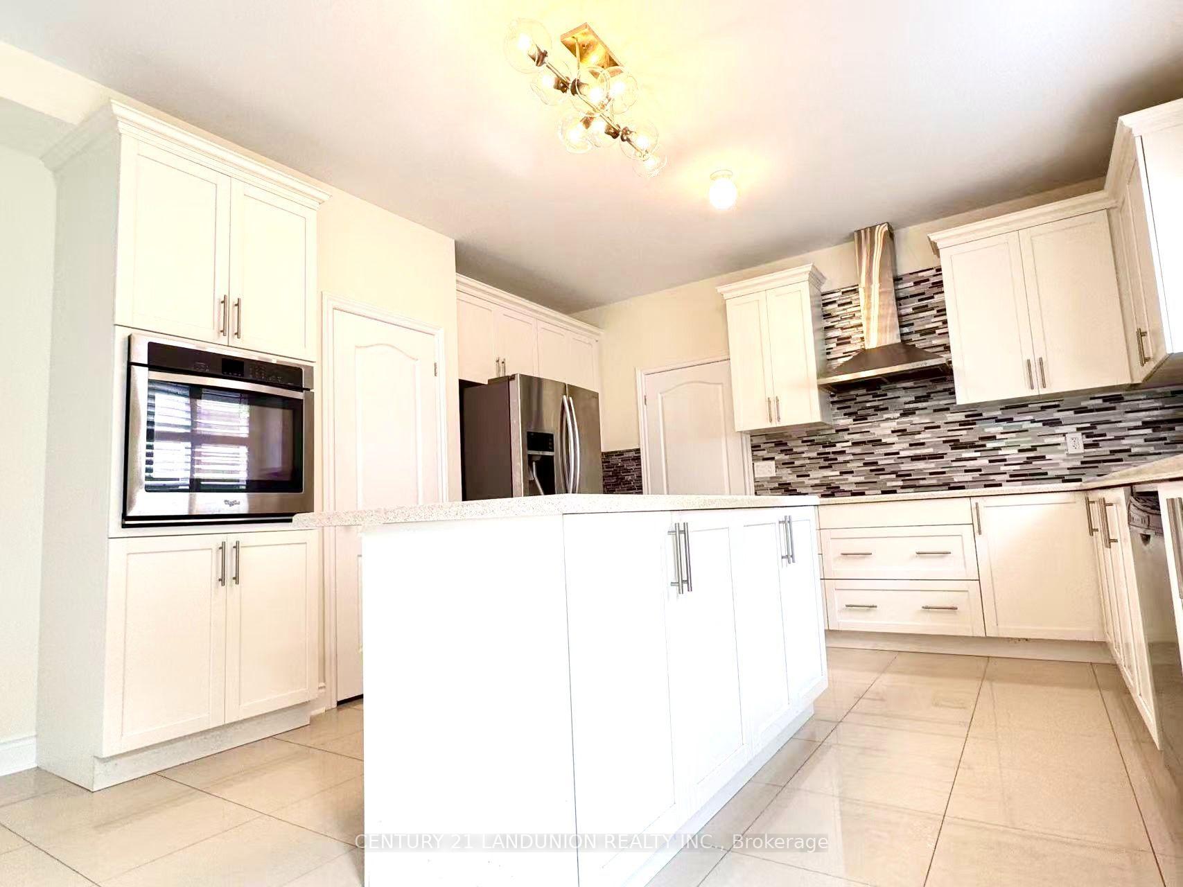 Photo 6 of 921 Goring Circle, Newmarket, Stonehaven-Wyndham — HOMEH