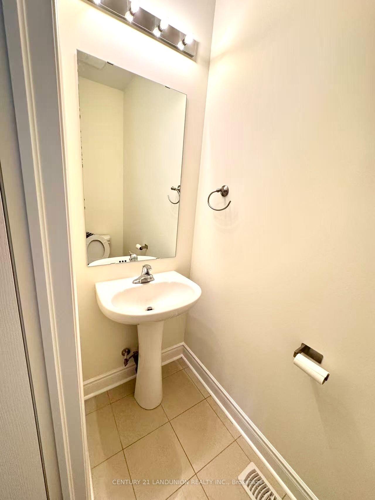 Photo 10 of 921 Goring Circle, Newmarket, Stonehaven-Wyndham — HOMEH