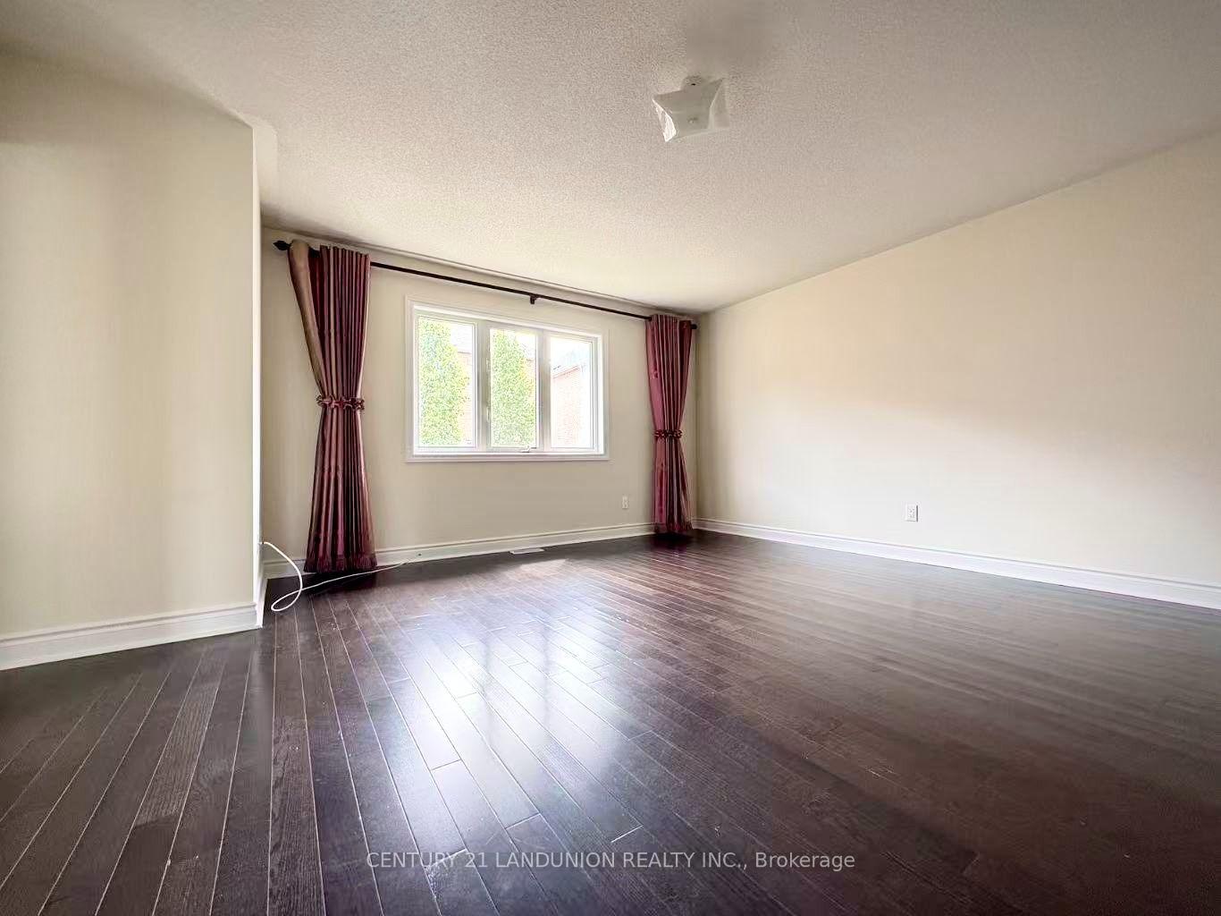 Photo 12 of 921 Goring Circle, Newmarket, Stonehaven-Wyndham — HOMEH