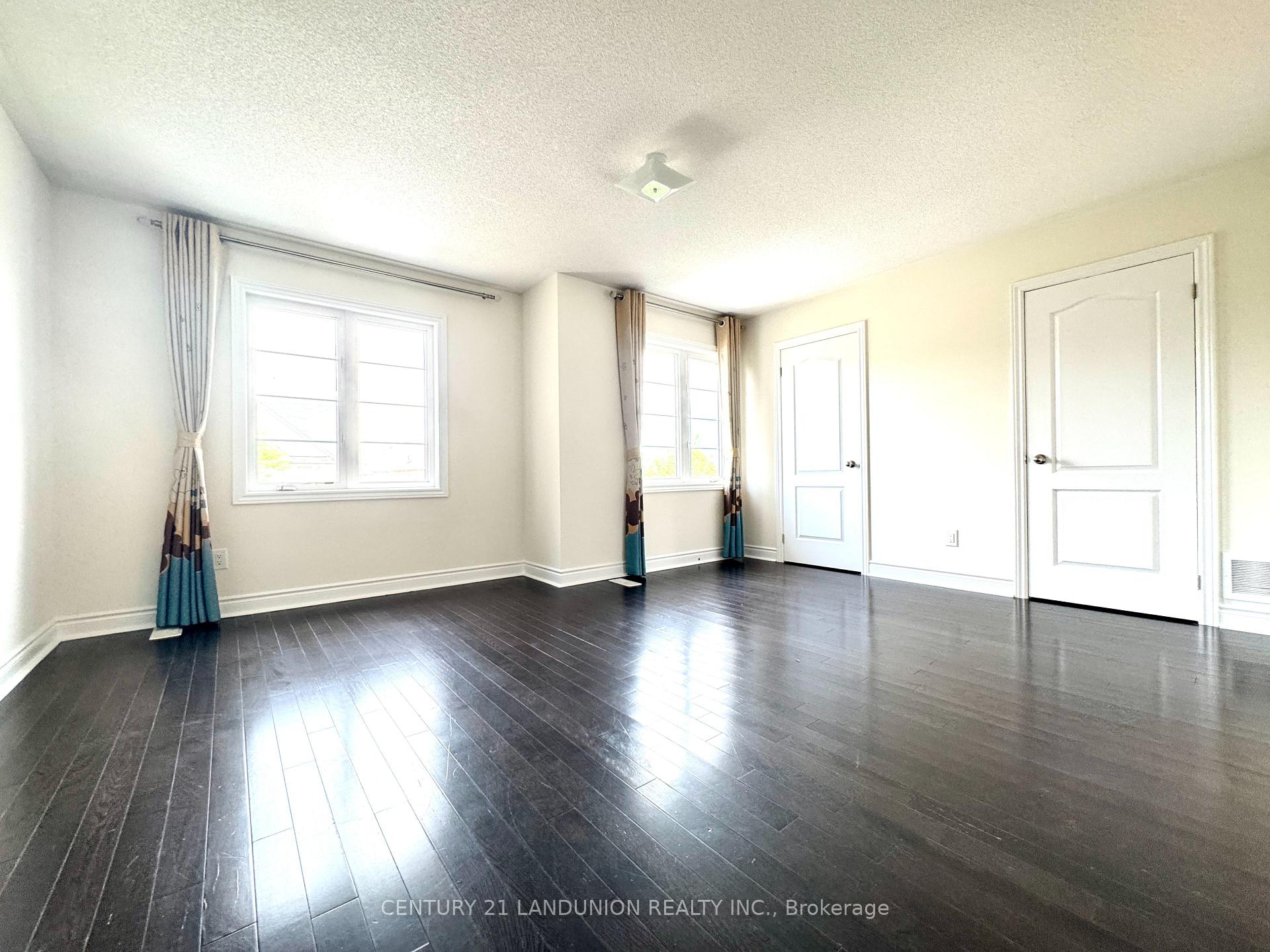Photo 16 of 921 Goring Circle, Newmarket, Stonehaven-Wyndham — HOMEH