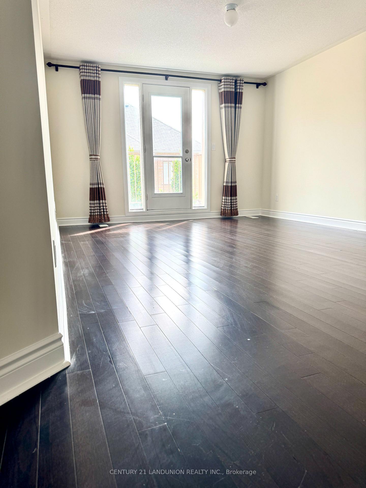 Photo 24 of 921 Goring Circle, Newmarket, Stonehaven-Wyndham — HOMEH