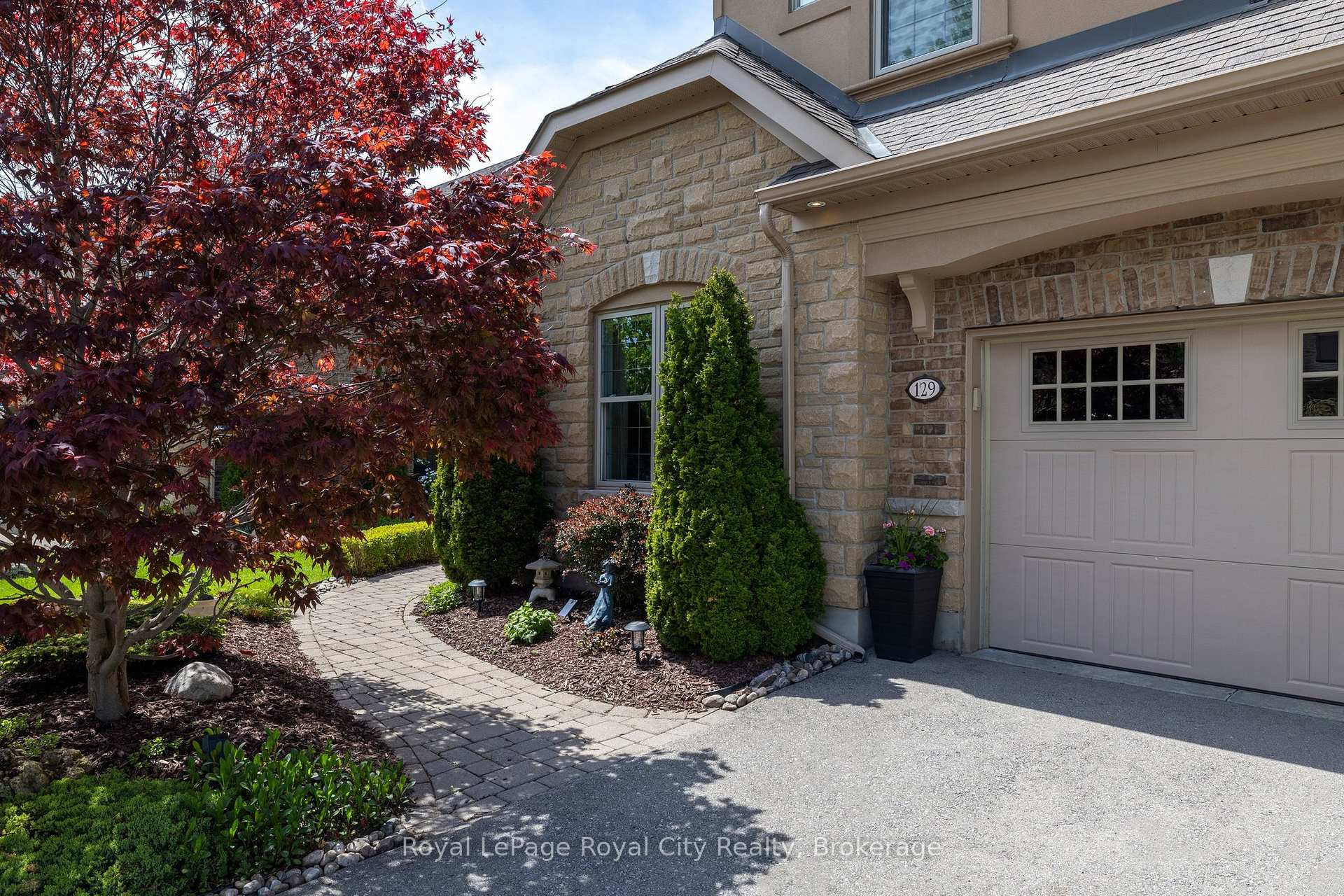 Photo 4 of 129 Millview Court, Guelph/Eramosa, Rockwood — HOMEH