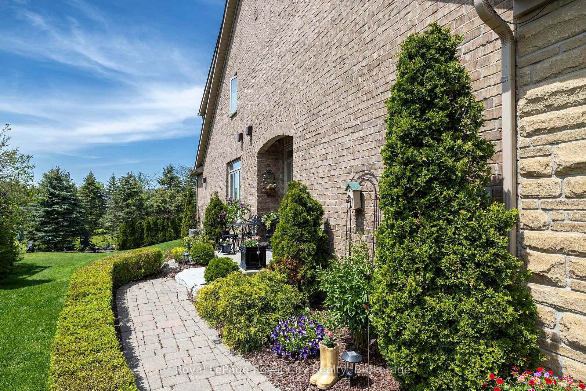 Photo 6 of 129 Millview Court, Guelph/Eramosa, Rockwood — HOMEH