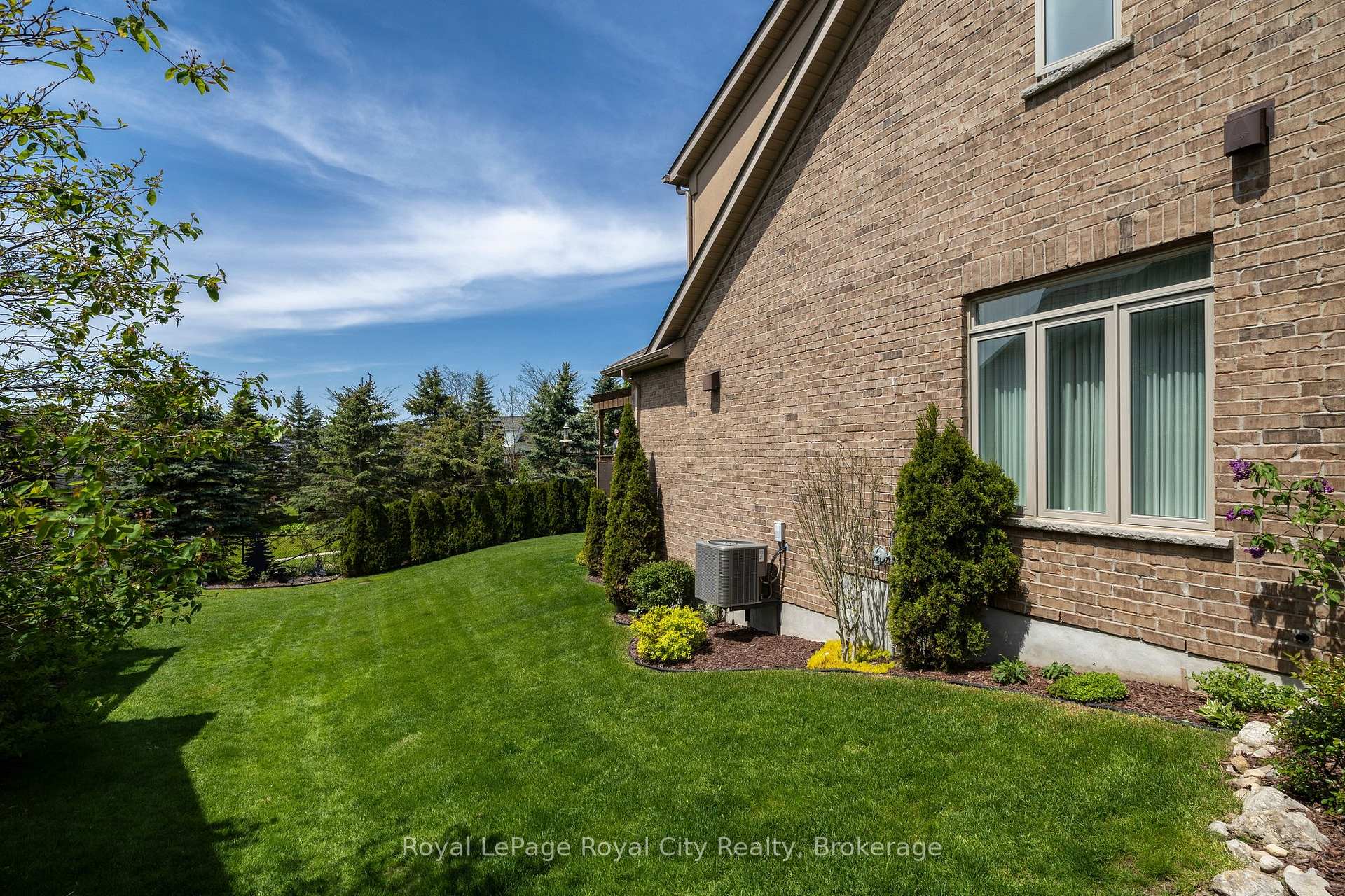 Photo 40 of 129 Millview Court, Guelph/Eramosa, Rockwood — HOMEH