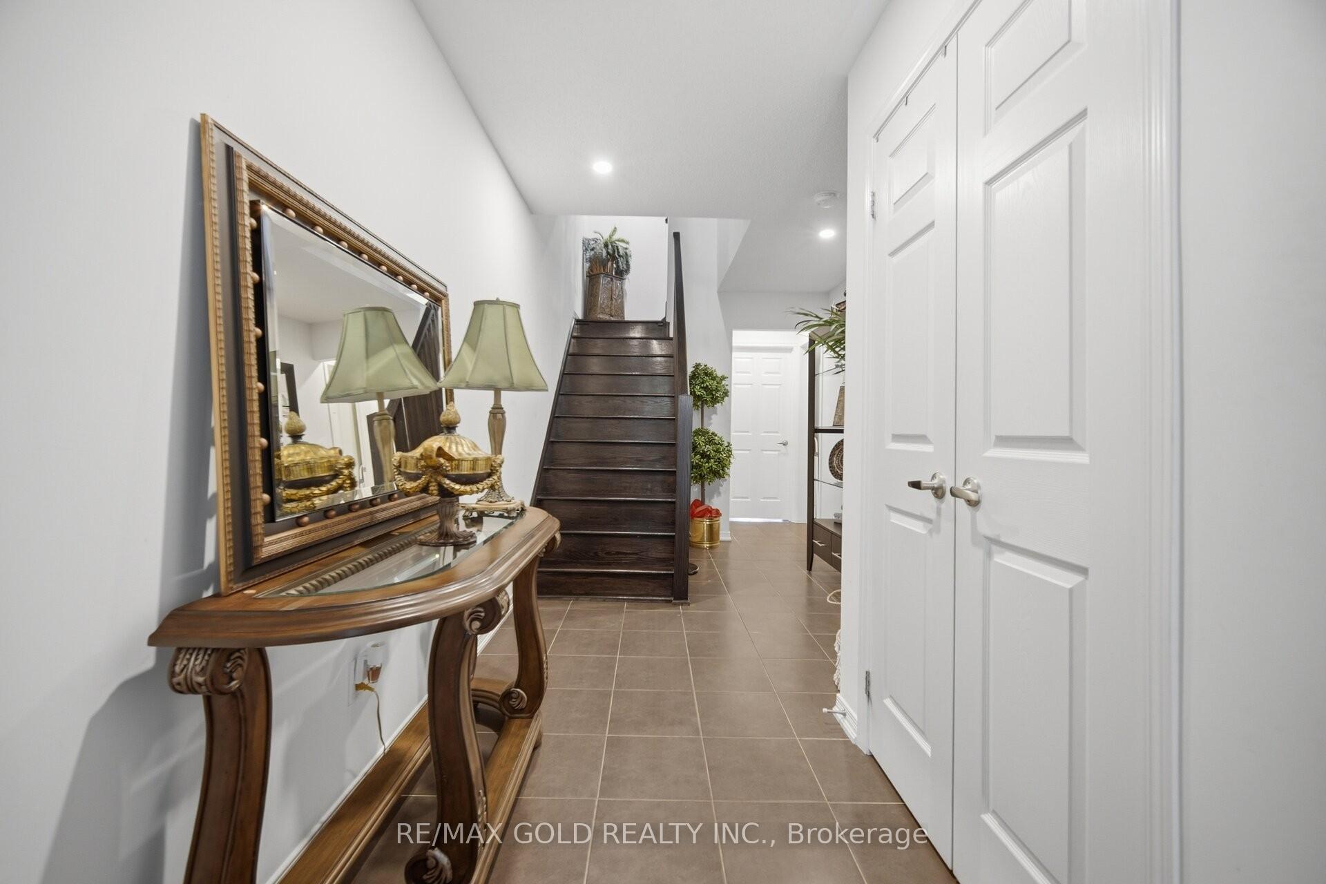Photo 2 of 4 Utopia Way, Brampton, Bram East — HOMEH