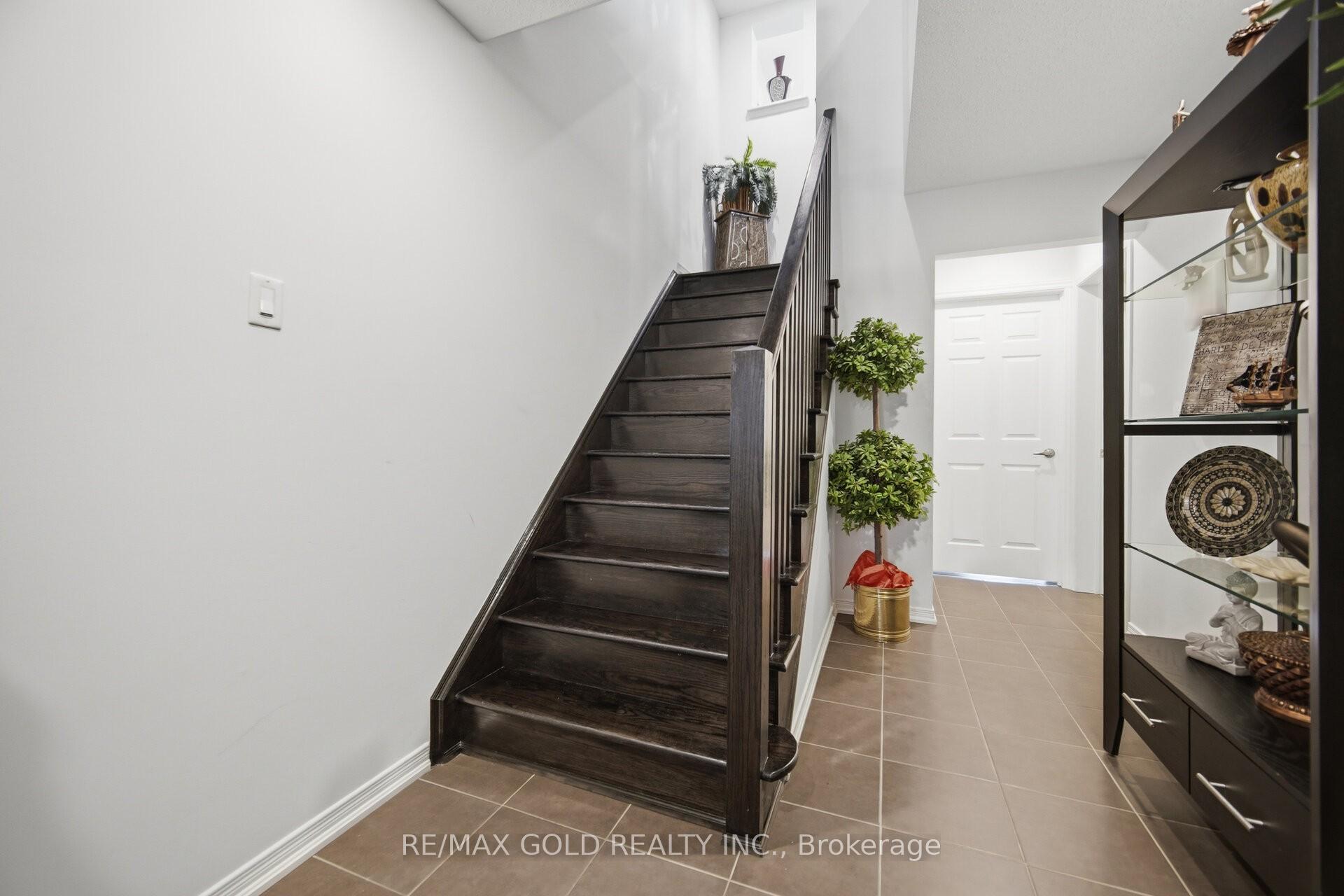 Photo 3 of 4 Utopia Way, Brampton, Bram East — HOMEH