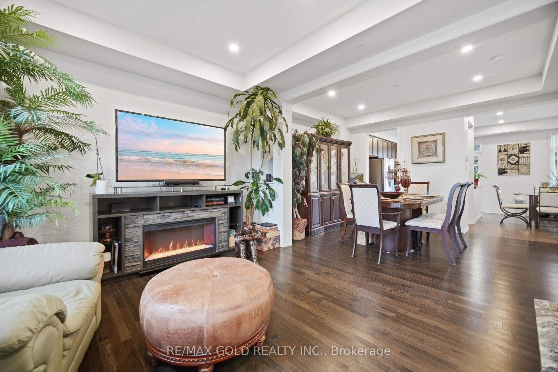 Photo 6 of 4 Utopia Way, Brampton, Bram East — HOMEH