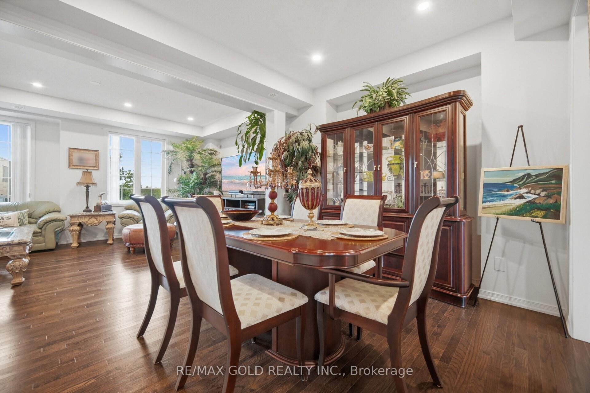 Photo 8 of 4 Utopia Way, Brampton, Bram East — HOMEH