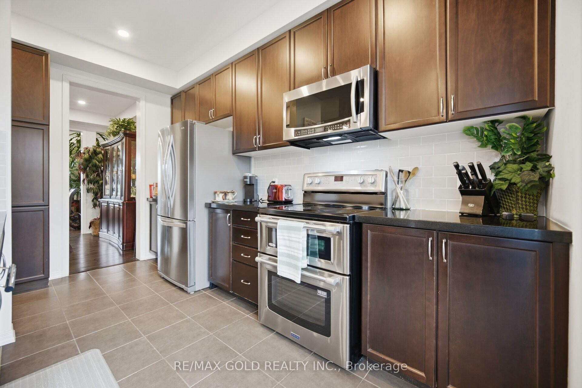 Photo 10 of 4 Utopia Way, Brampton, Bram East — HOMEH