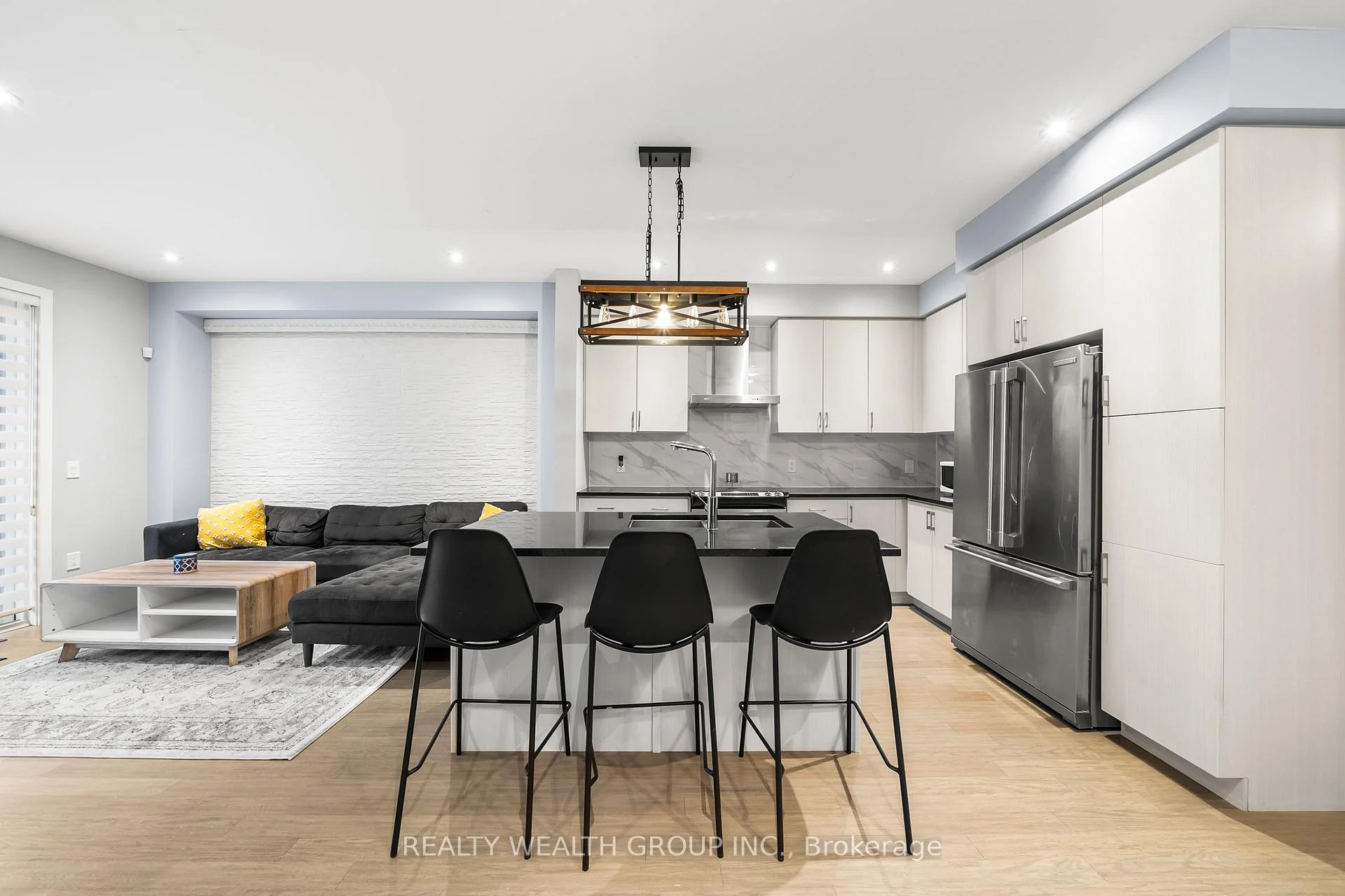 Photo 14 of Unit Main, 37 Fancamp Drive, Vaughan, Maple — HOMEH