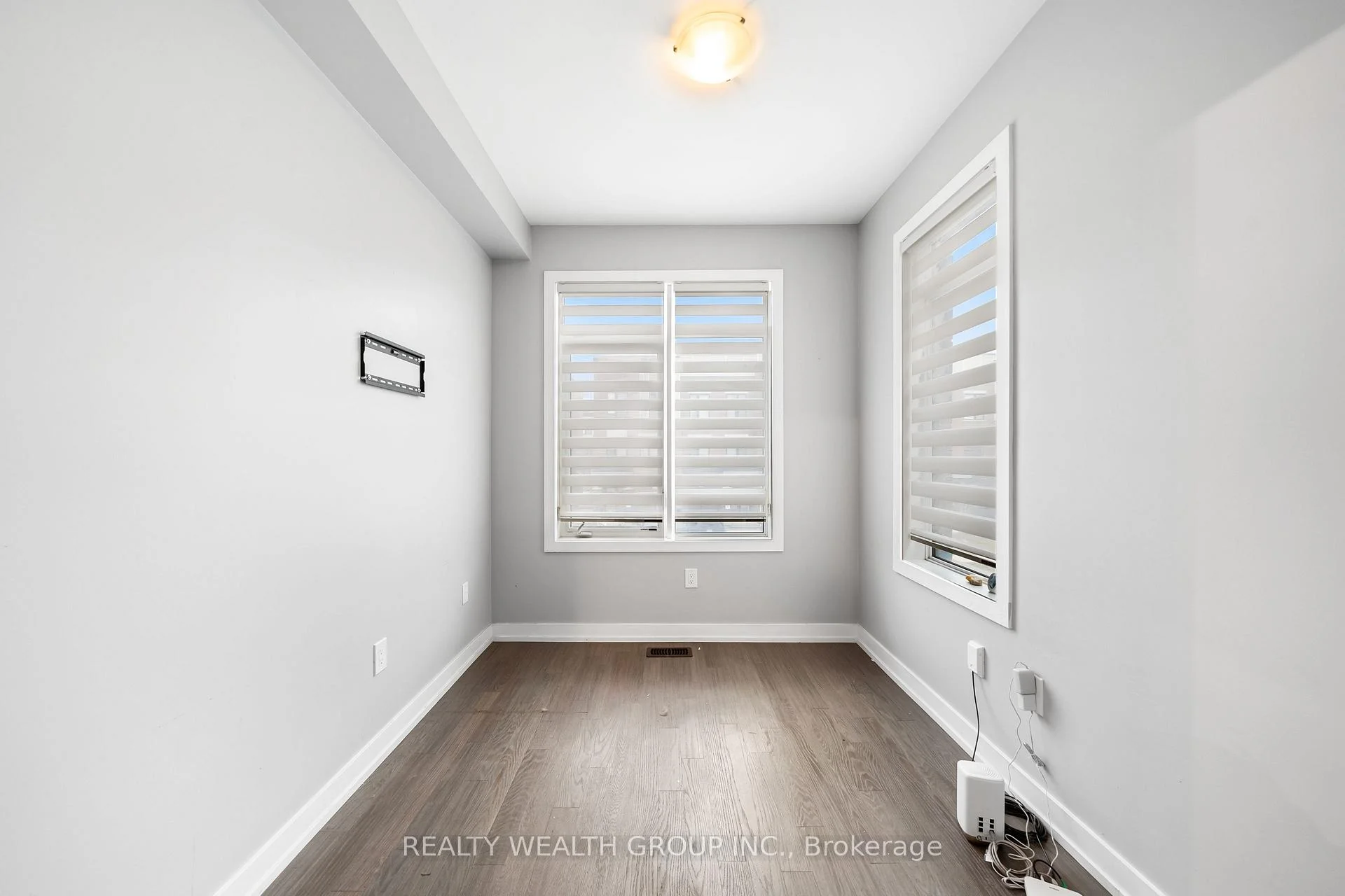 Photo 37 of Unit Main, 37 Fancamp Drive, Vaughan, Maple — HOMEH