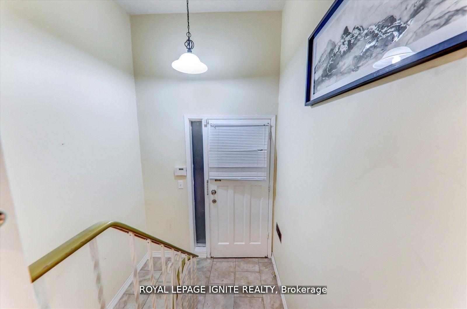 Photo 2 of Unit Bsmt, 4010 Ellesmere Road, Scarborough, Highland Creek — HOMEH