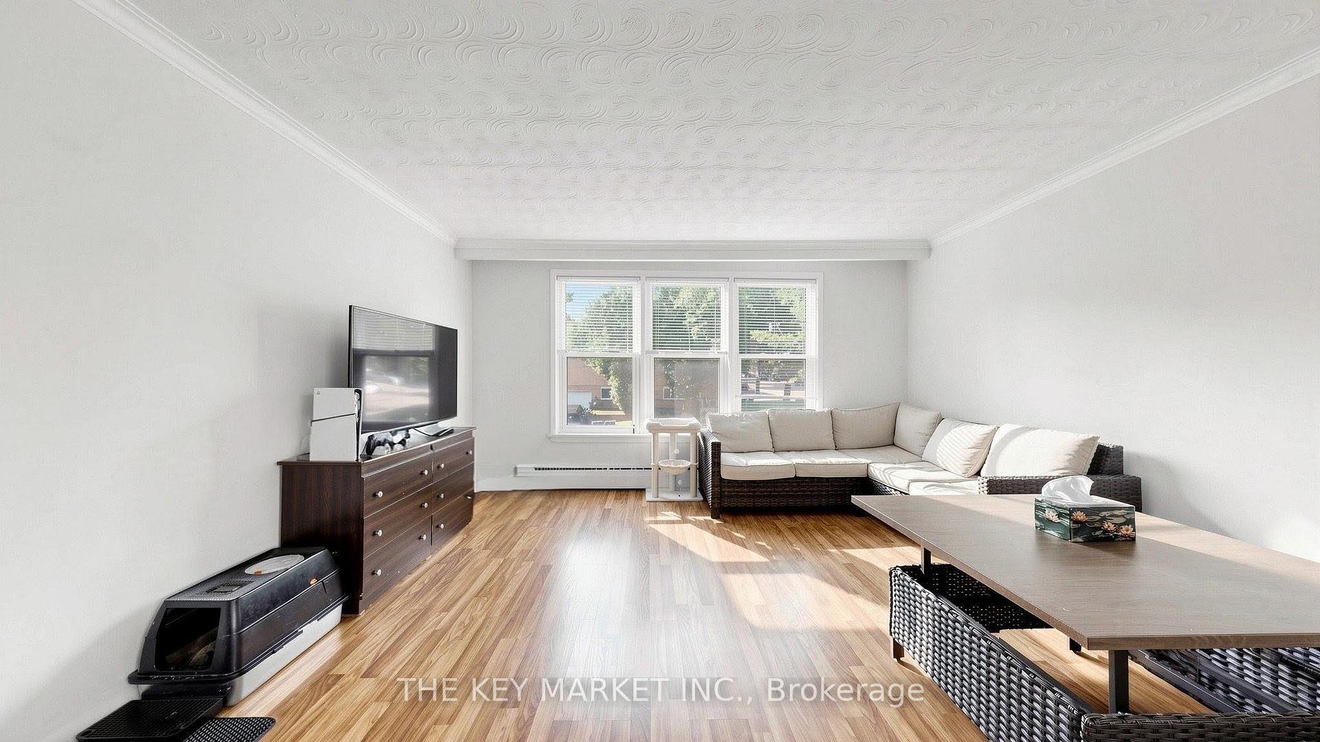 Photo 15 of 209 St Clements Avenue, Toronto, Yonge-Eglinton — HOMEH