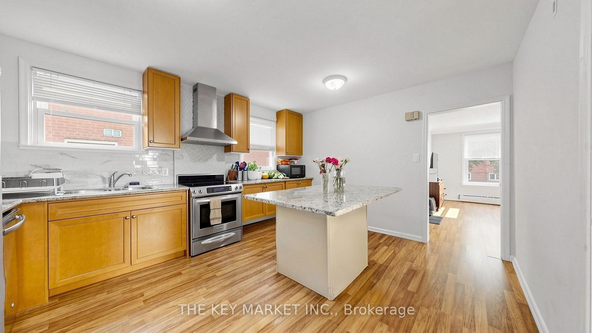 Photo 18 of 209 St Clements Avenue, Toronto, Yonge-Eglinton — HOMEH