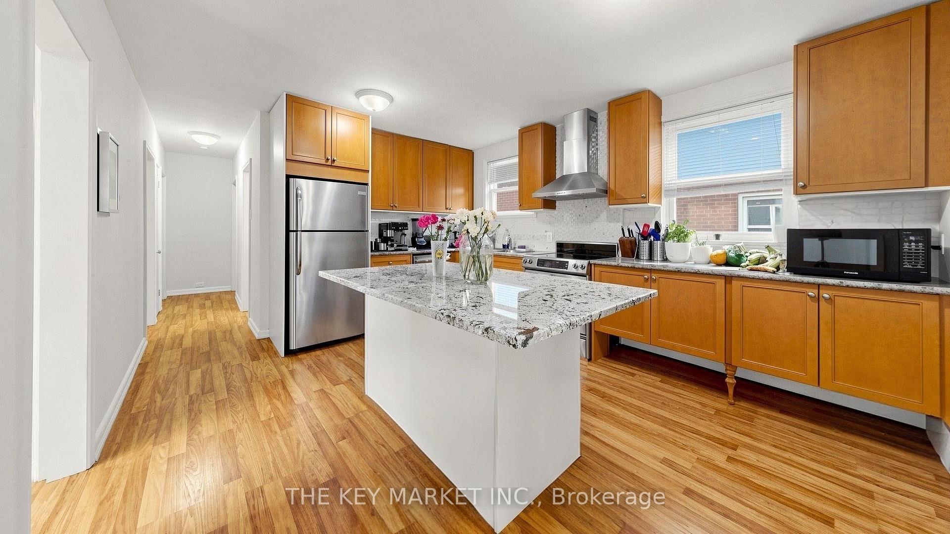Photo 19 of 209 St Clements Avenue, Toronto, Yonge-Eglinton — HOMEH