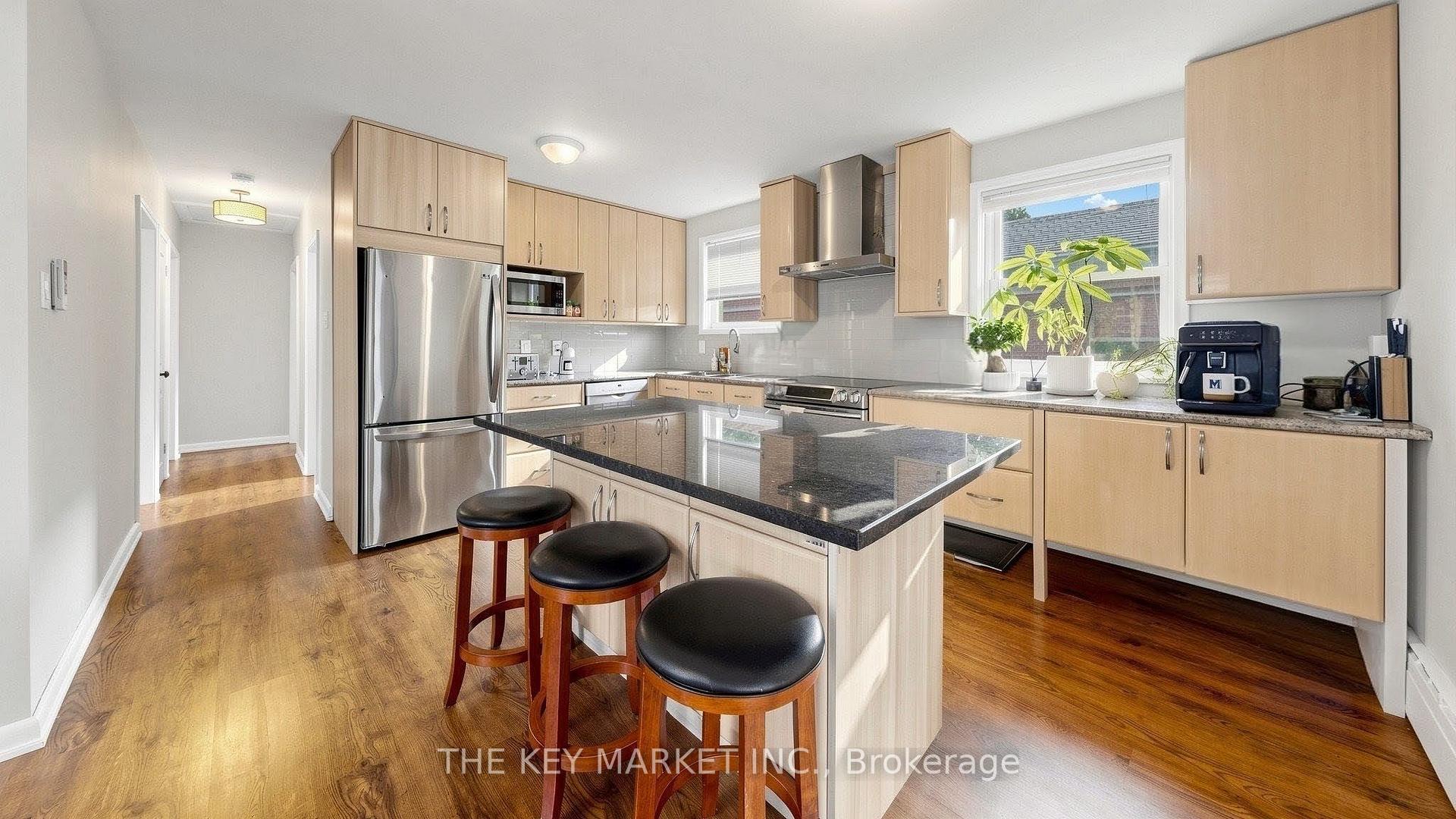 Photo 33 of 209 St Clements Avenue, Toronto, Yonge-Eglinton — HOMEH