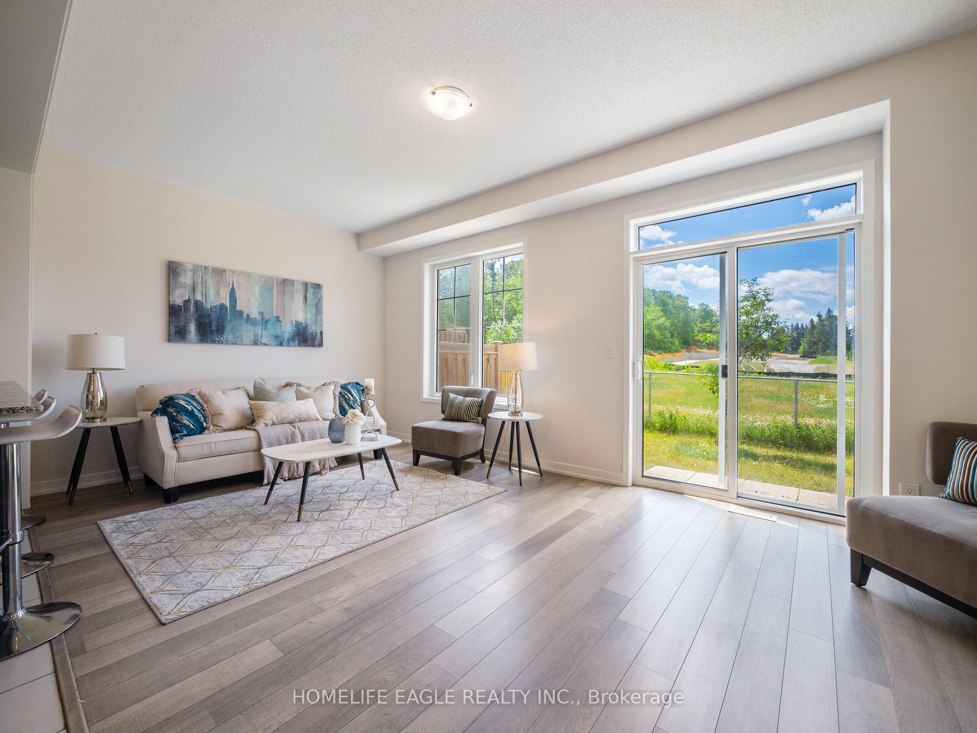 Photo 8 of 228 Bennett Street, Newmarket, Glenway Estates — HOMEH