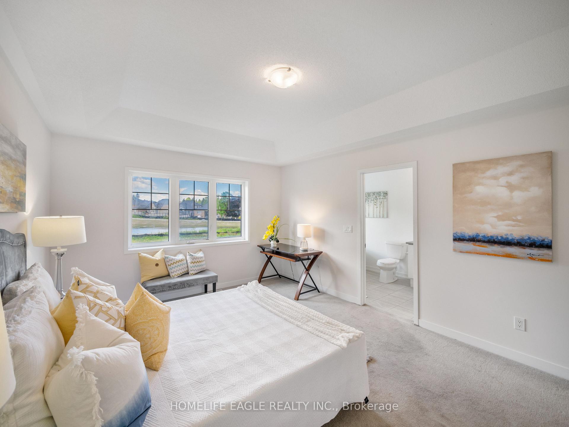 Photo 10 of 228 Bennett Street, Newmarket, Glenway Estates — HOMEH