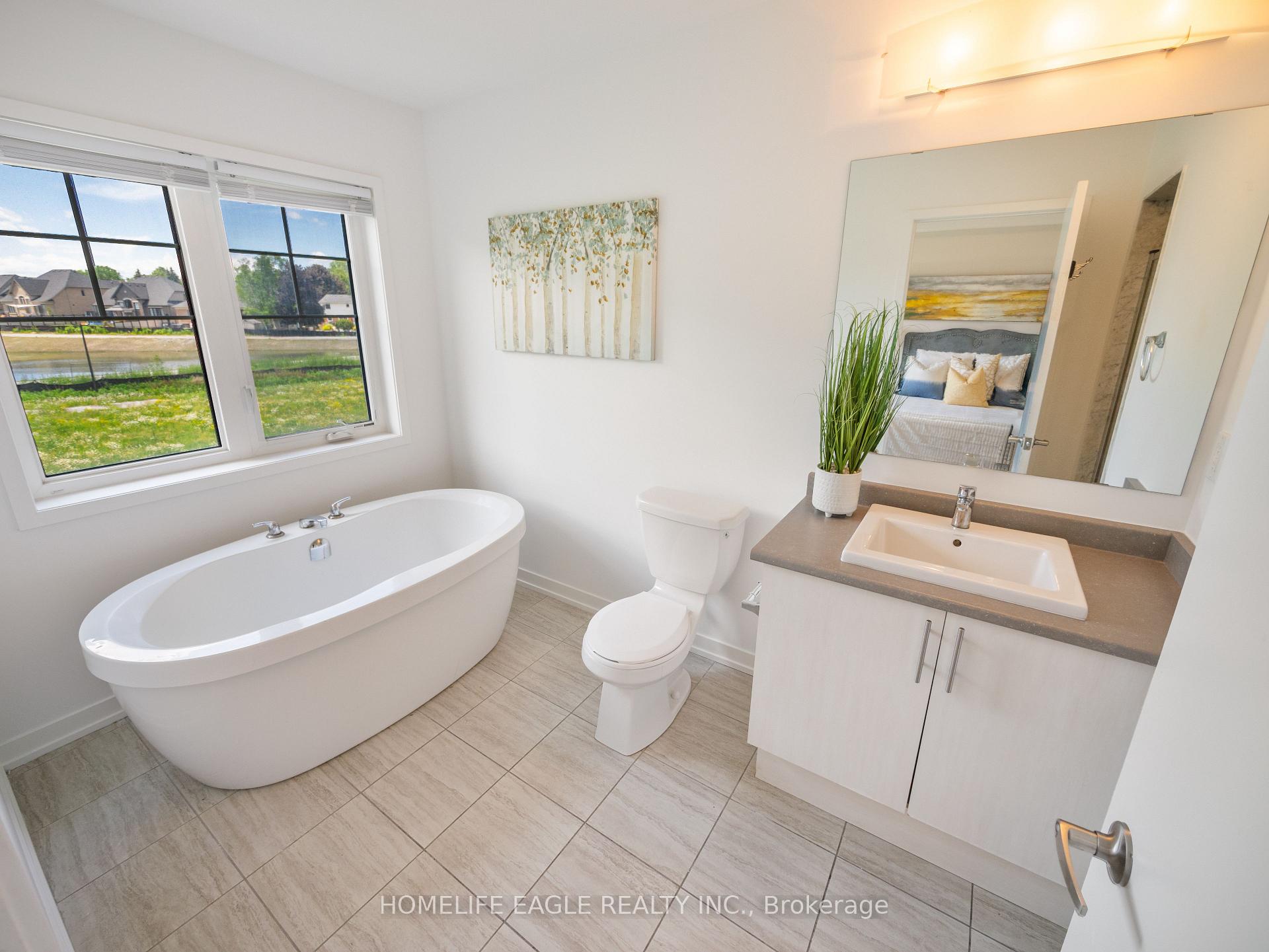 Photo 11 of 228 Bennett Street, Newmarket, Glenway Estates — HOMEH