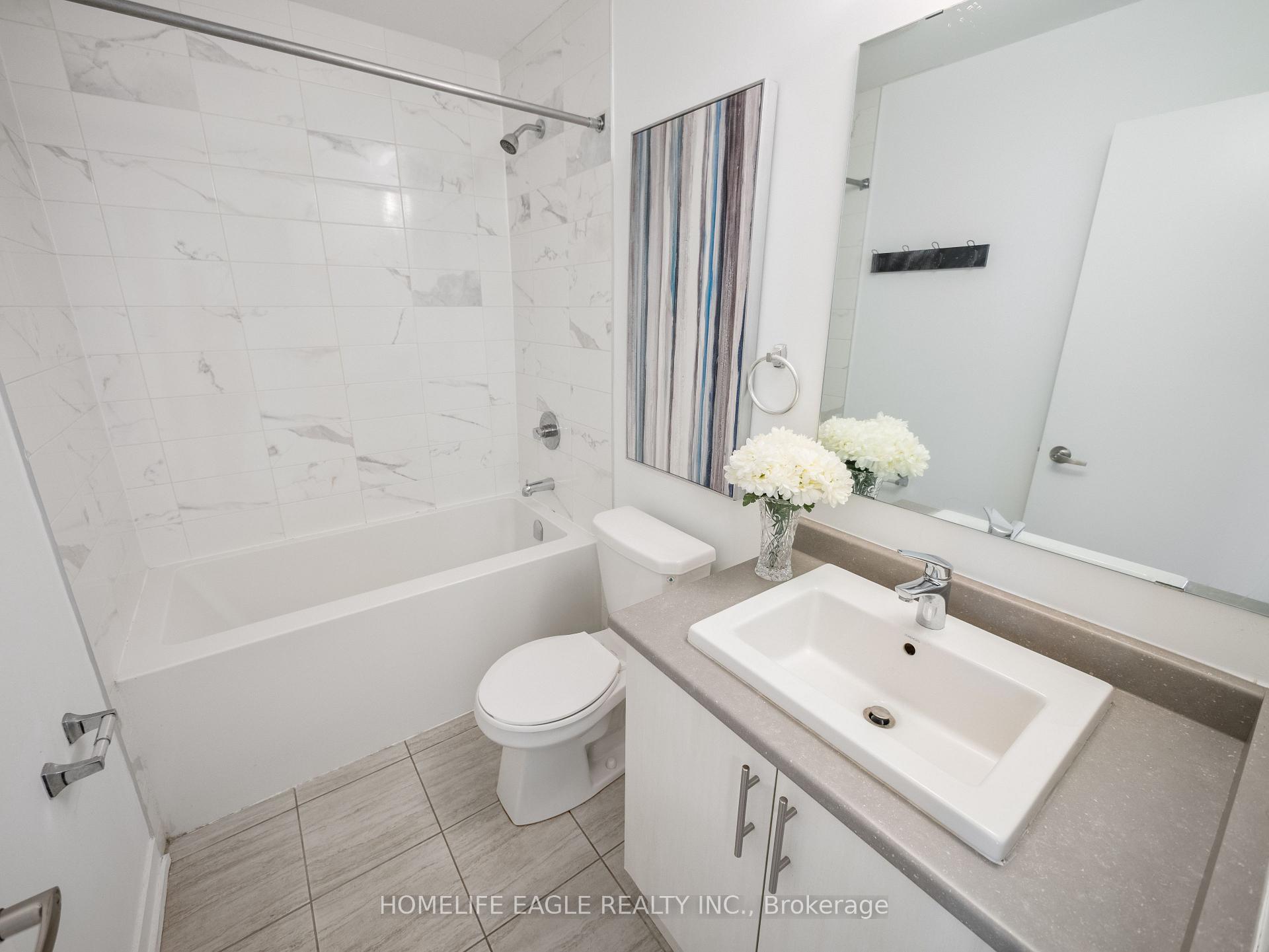 Photo 13 of 228 Bennett Street, Newmarket, Glenway Estates — HOMEH