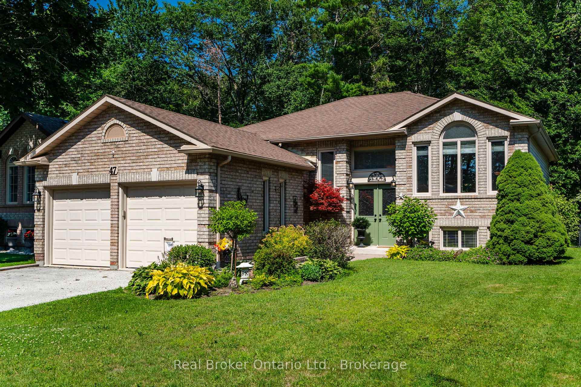 Photo 1 of 47 Timberland Crescent, Wasaga Beach — HOMEH