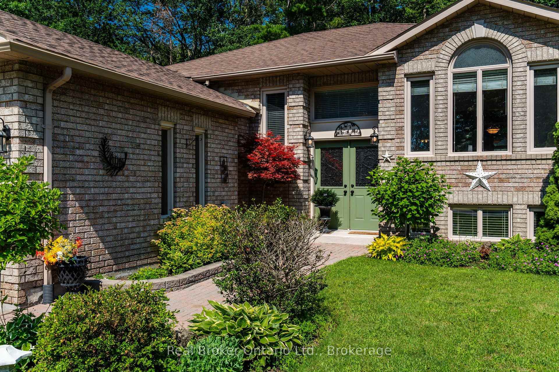 Photo 2 of 47 Timberland Crescent, Wasaga Beach — HOMEH