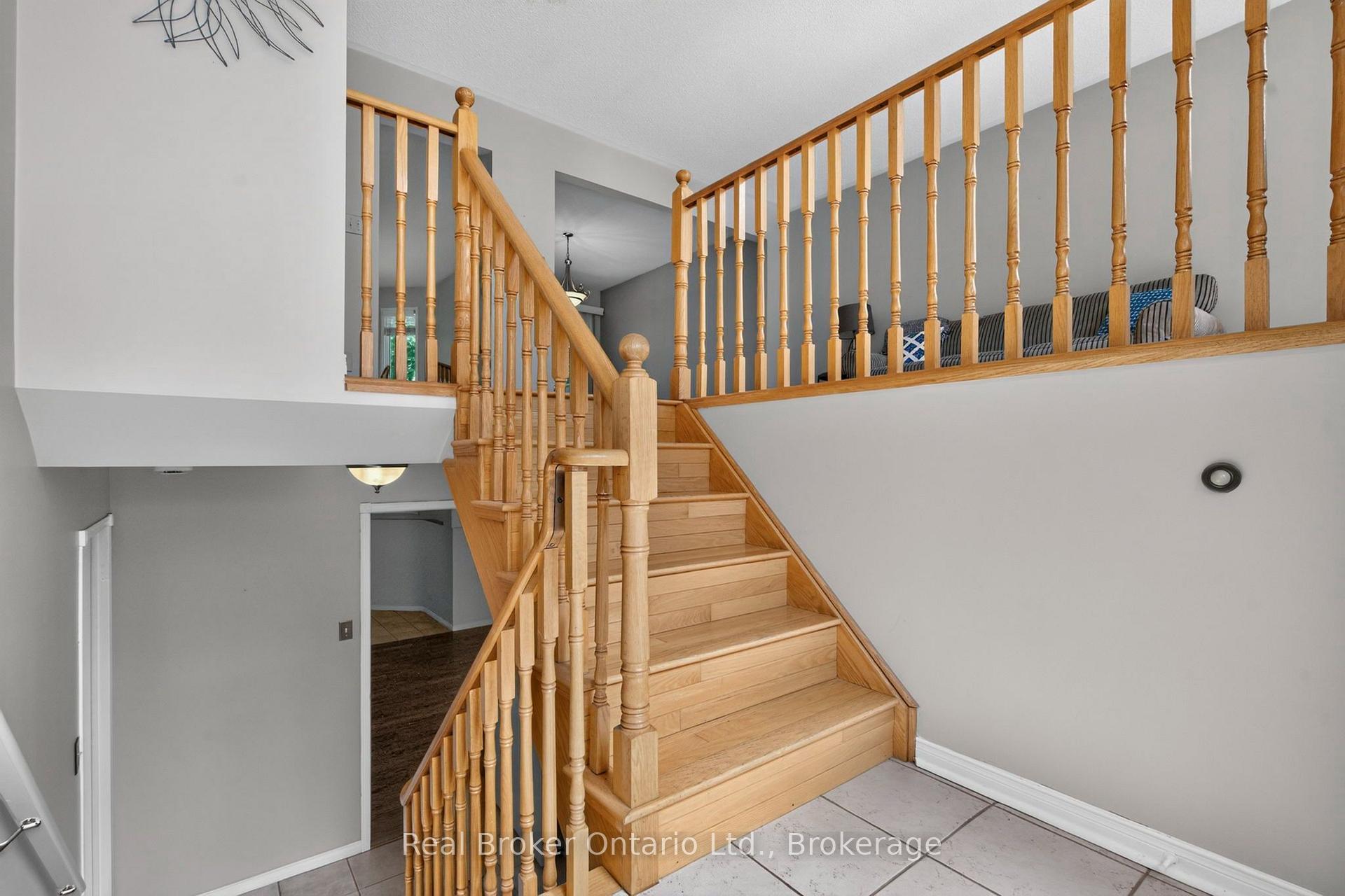 Photo 16 of 47 Timberland Crescent, Wasaga Beach — HOMEH