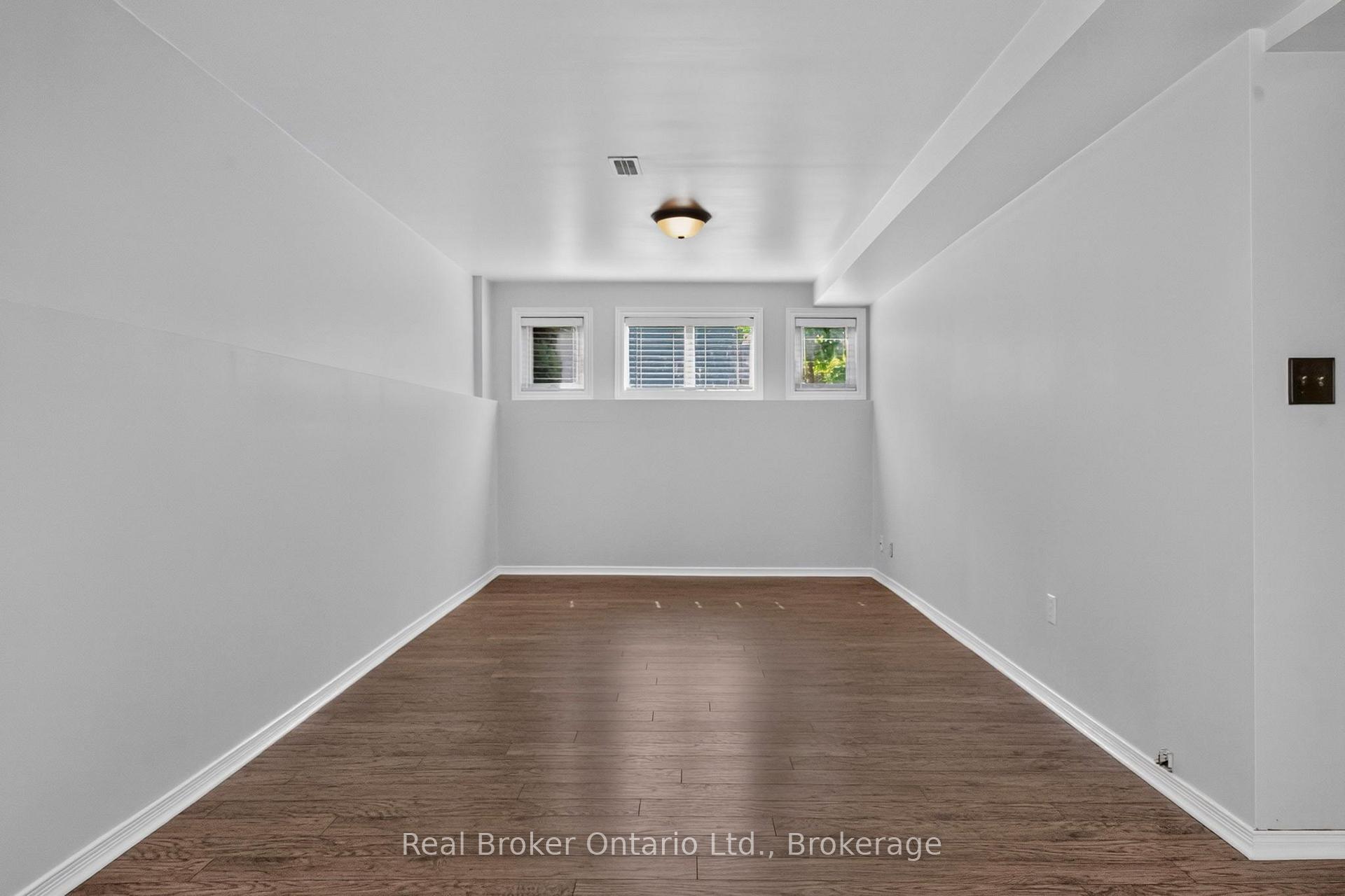 Photo 18 of 47 Timberland Crescent, Wasaga Beach — HOMEH