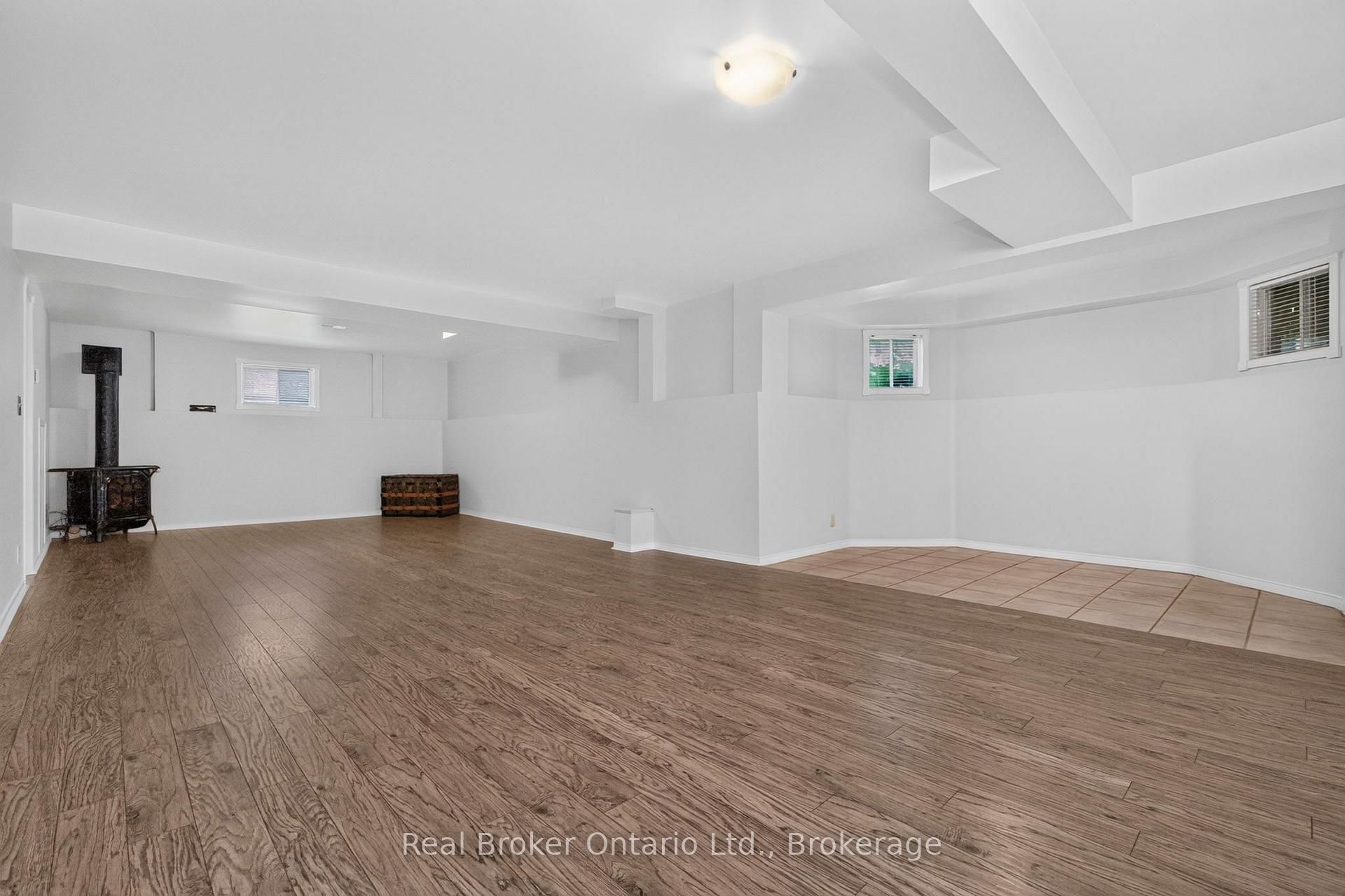Photo 19 of 47 Timberland Crescent, Wasaga Beach — HOMEH