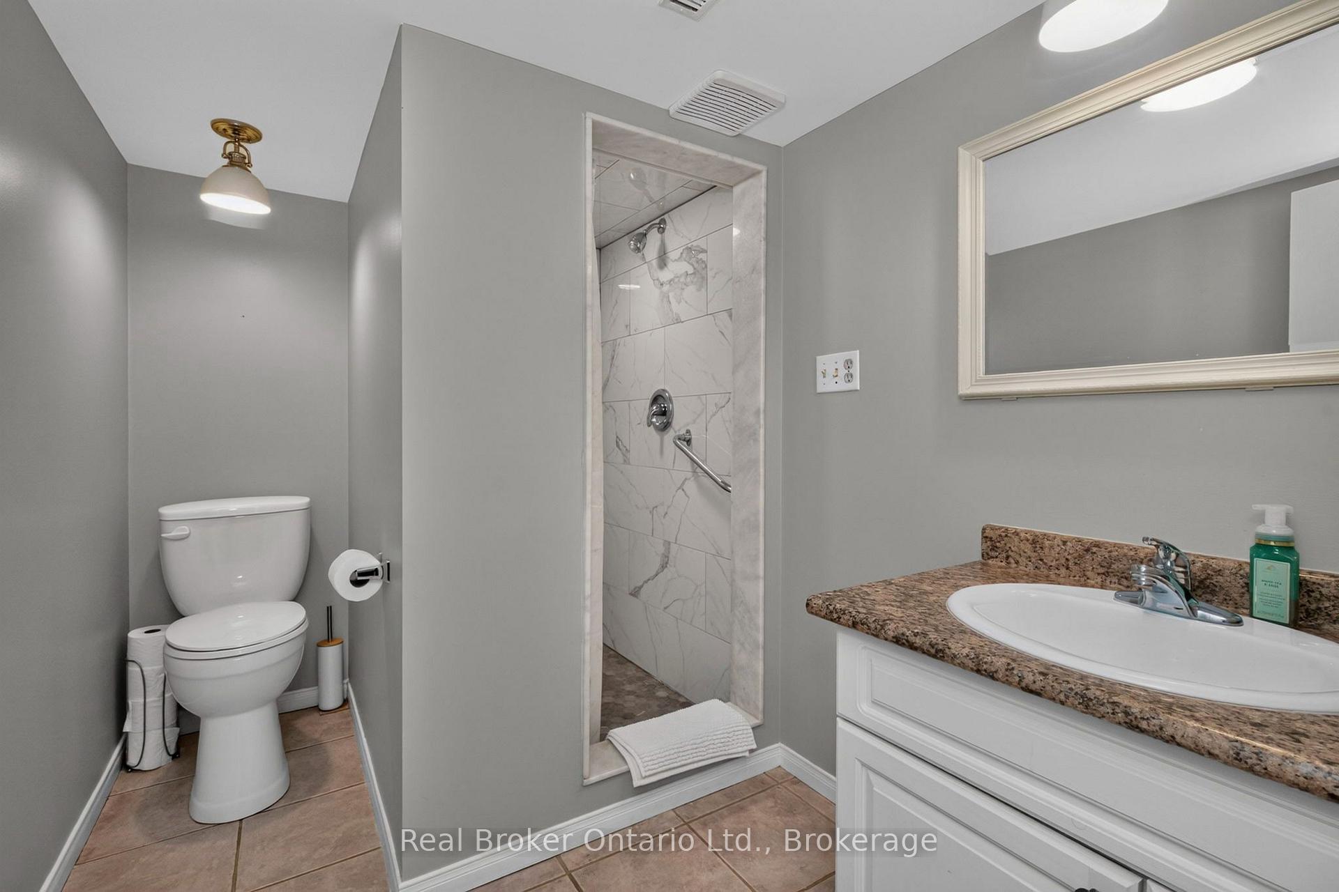 Photo 20 of 47 Timberland Crescent, Wasaga Beach — HOMEH