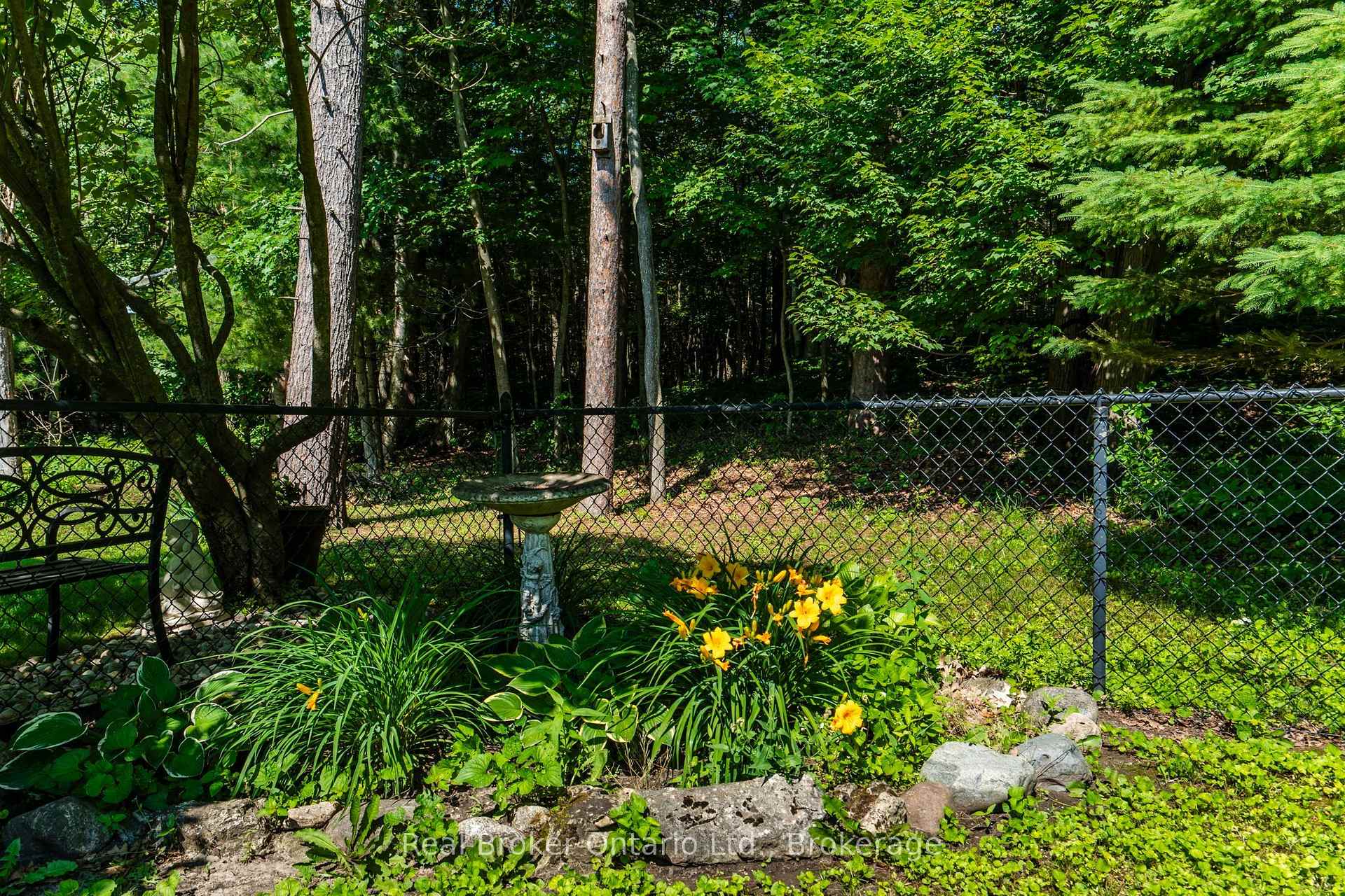 Photo 27 of 47 Timberland Crescent, Wasaga Beach — HOMEH