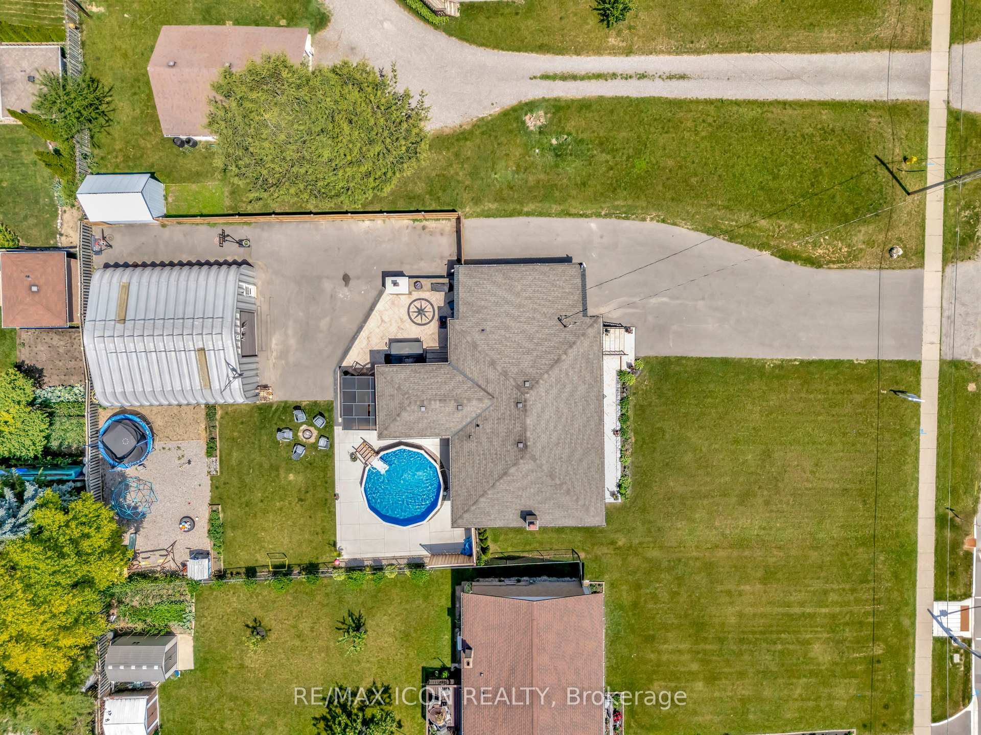 Photo 2 of 192 Myers Road, Cambridge, Christopher-Champlain — HOMEH