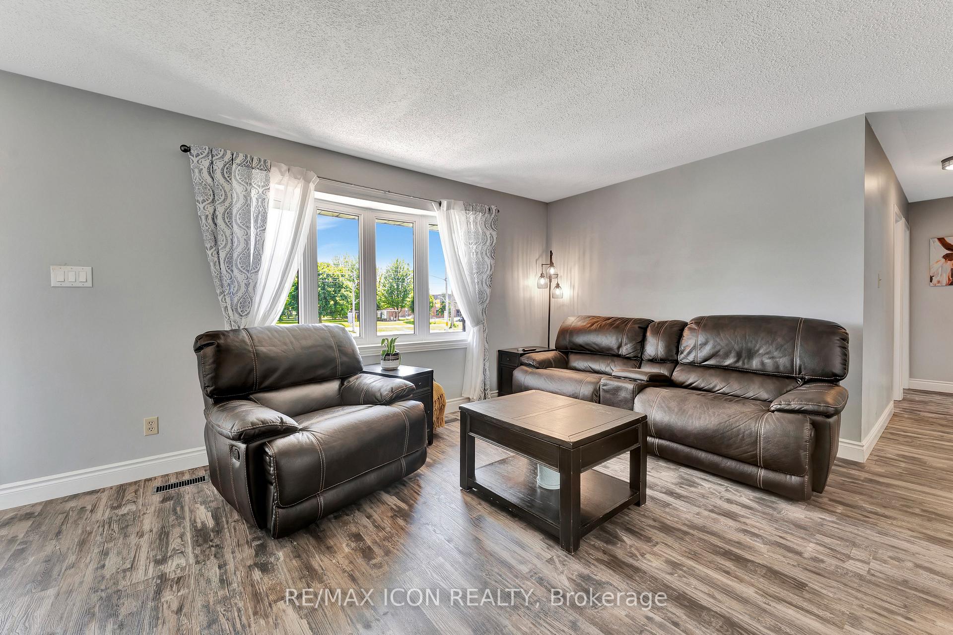 Photo 12 of 192 Myers Road, Cambridge, Christopher-Champlain — HOMEH