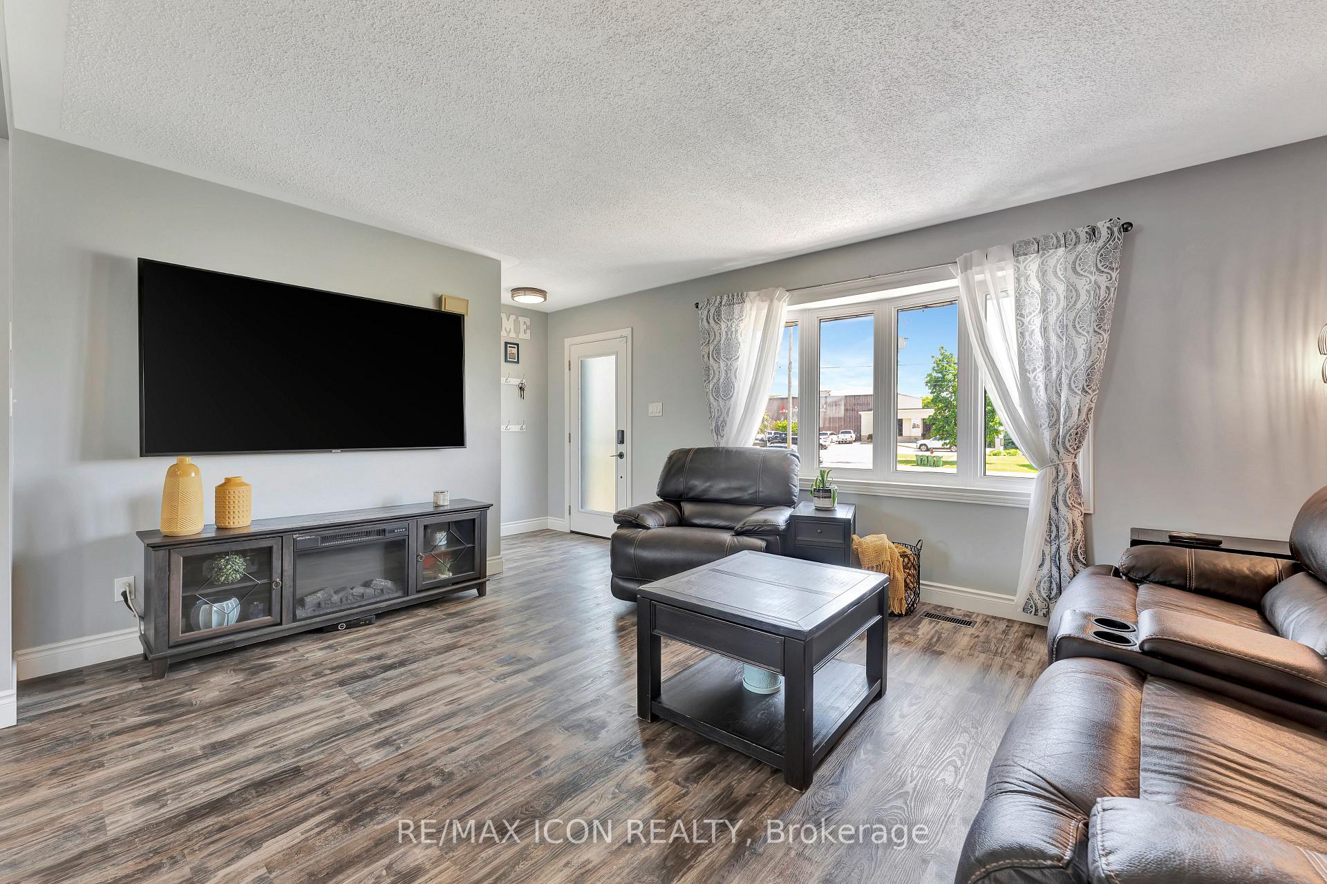 Photo 13 of 192 Myers Road, Cambridge, Christopher-Champlain — HOMEH