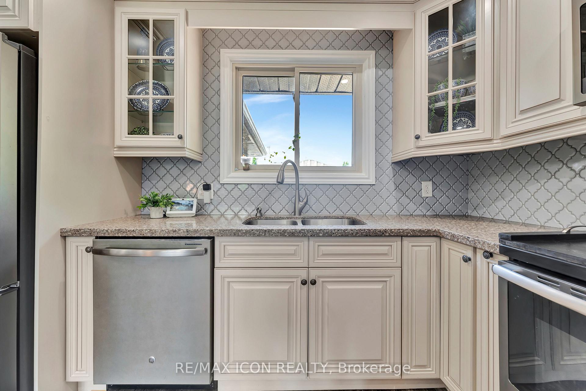 Photo 17 of 192 Myers Road, Cambridge, Christopher-Champlain — HOMEH