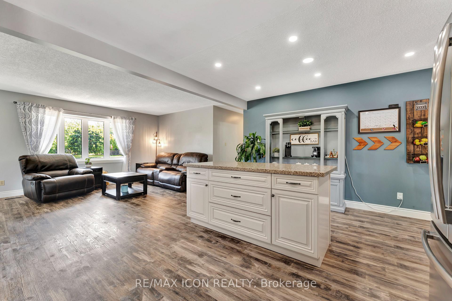 Photo 18 of 192 Myers Road, Cambridge, Christopher-Champlain — HOMEH