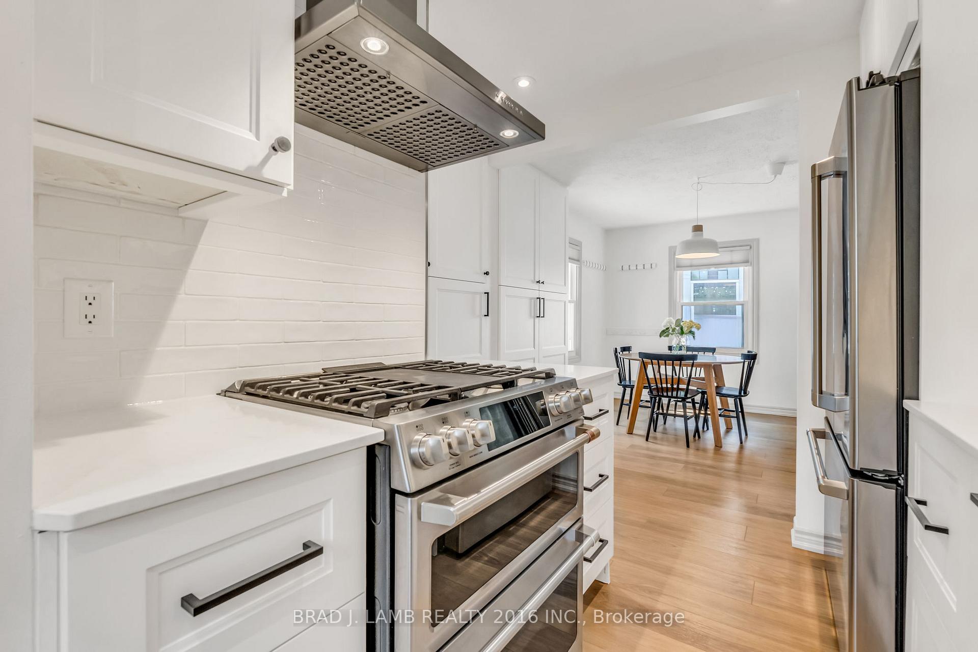 Photo 6 of 794 The Queensway, Etobicoke, Stonegate-Queensway — HOMEH