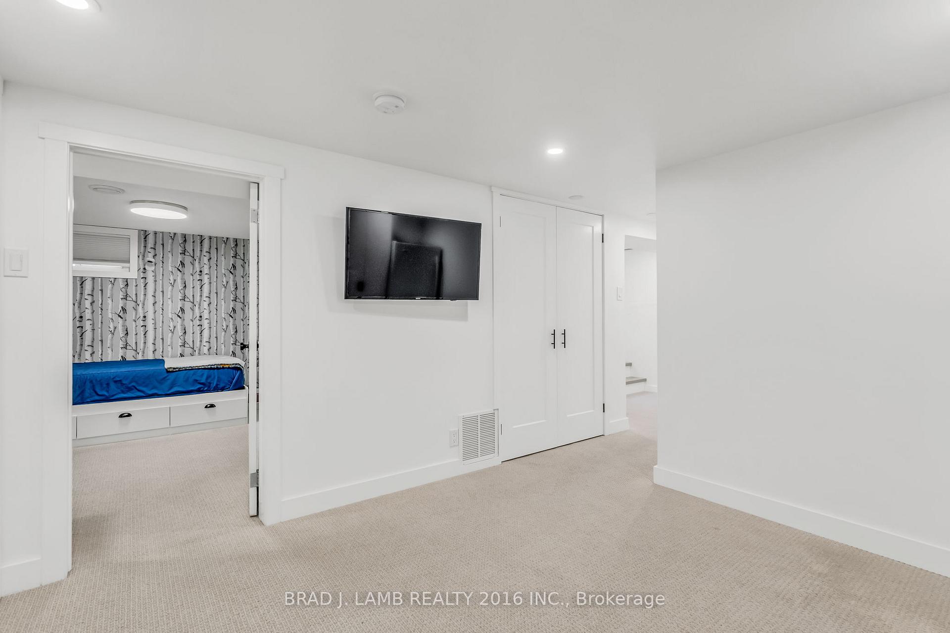Photo 9 of 794 The Queensway, Etobicoke, Stonegate-Queensway — HOMEH