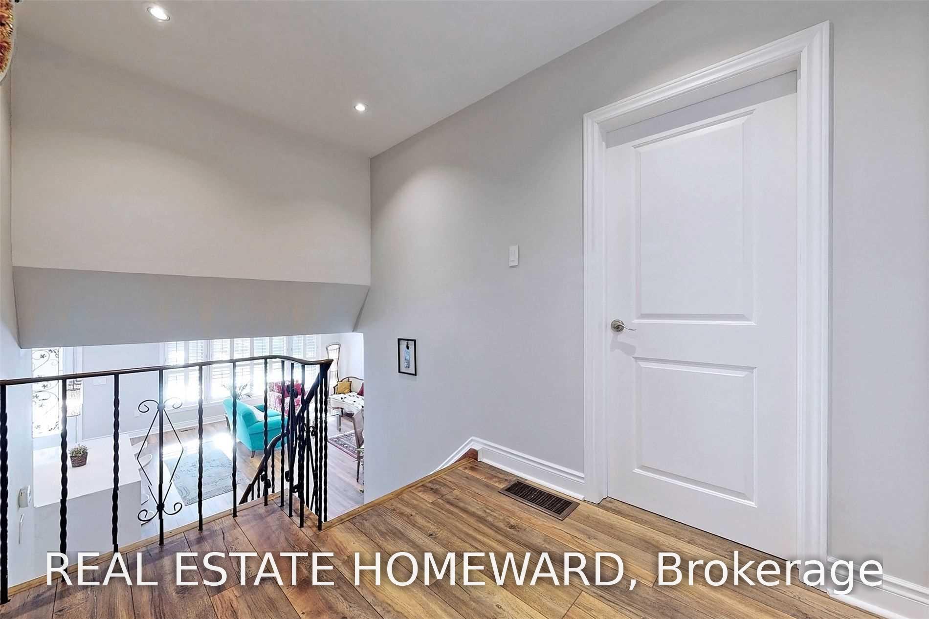 Photo 9 of Unit Main2nd, 54 Ladyslipper Court, Markham, Bayview Glen — HOMEH