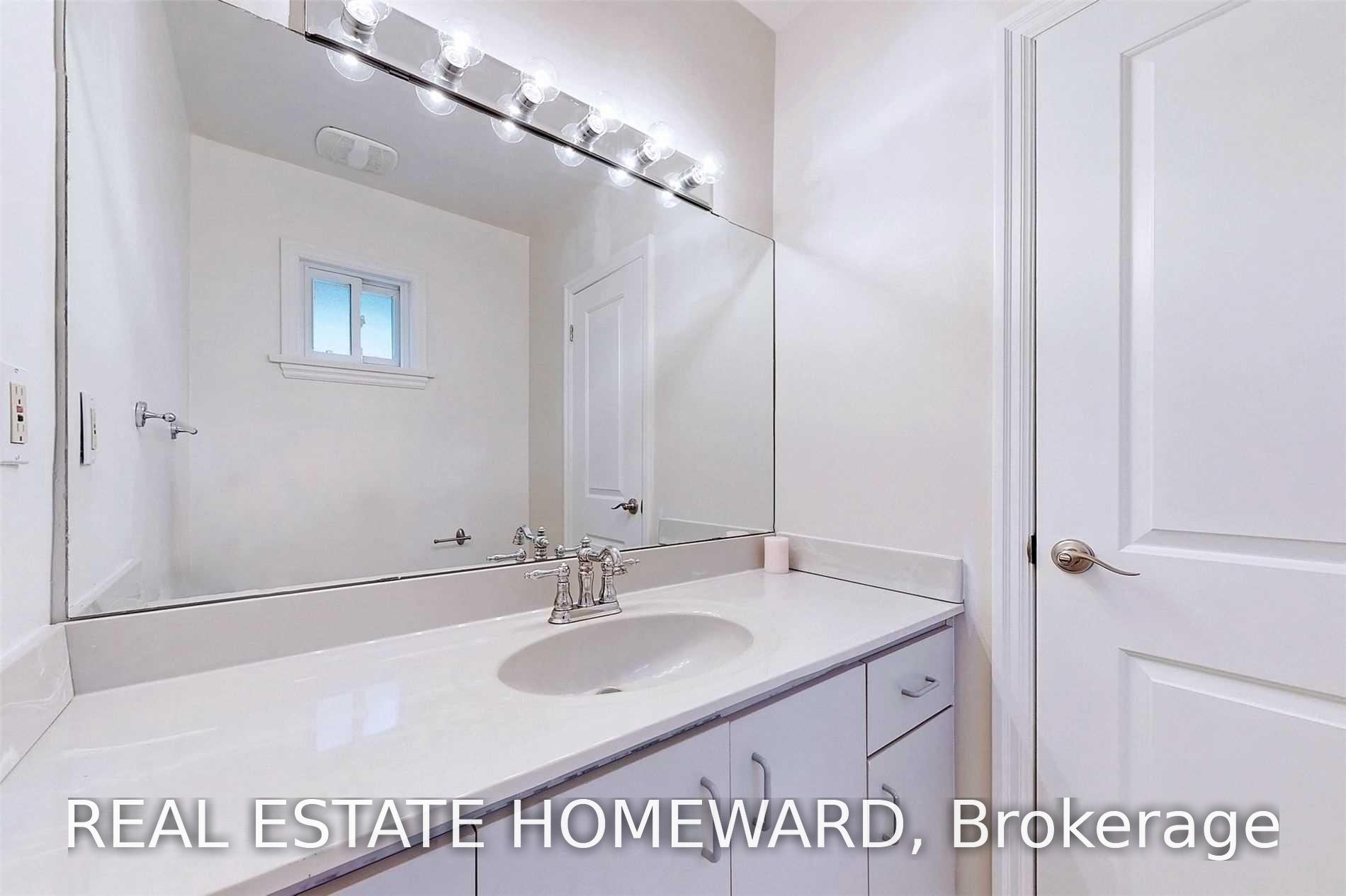 Photo 24 of Unit Main2nd, 54 Ladyslipper Court, Markham, Bayview Glen — HOMEH
