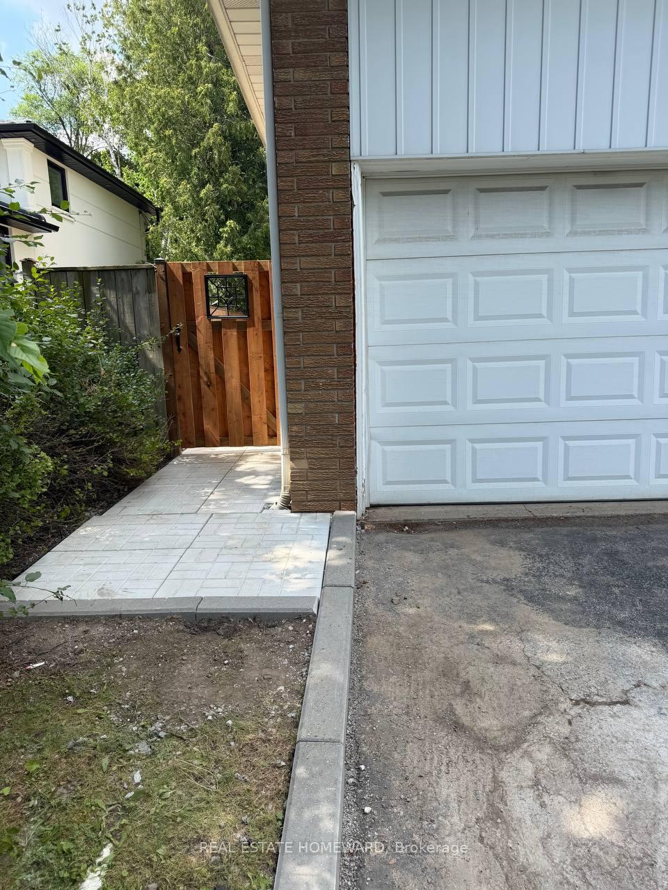 Photo 21 of Unit Main2nd, 54 Ladyslipper Court, Markham, Bayview Glen — HOMEH