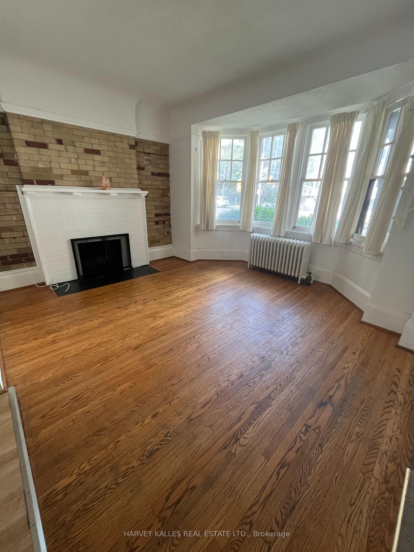 Photo of Unit 2, 440 Avenue Road