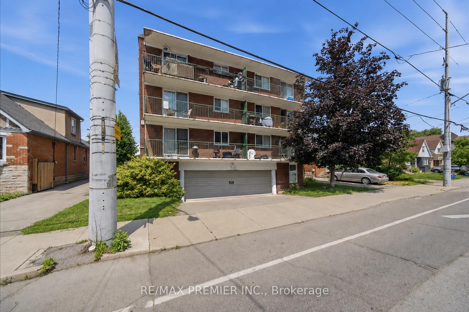 Photo of 214 Wentworth Street S